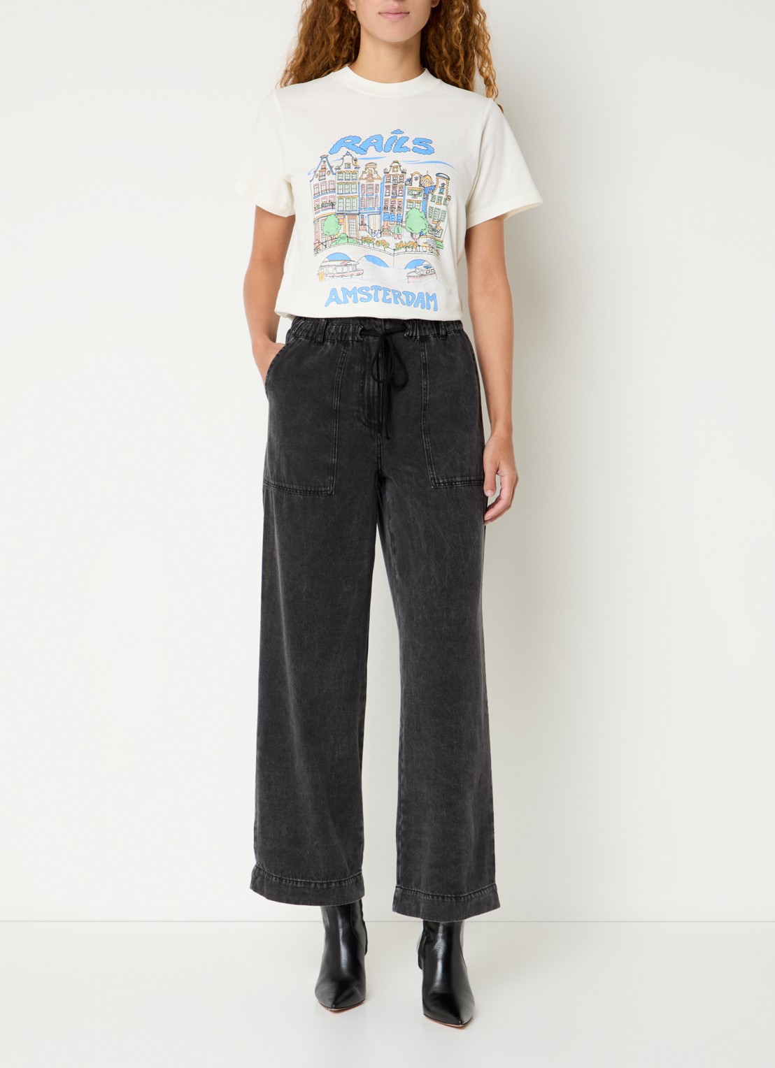 Rails Boyfriend T-shirt met logoprint - voorkant 2 gebroken wit