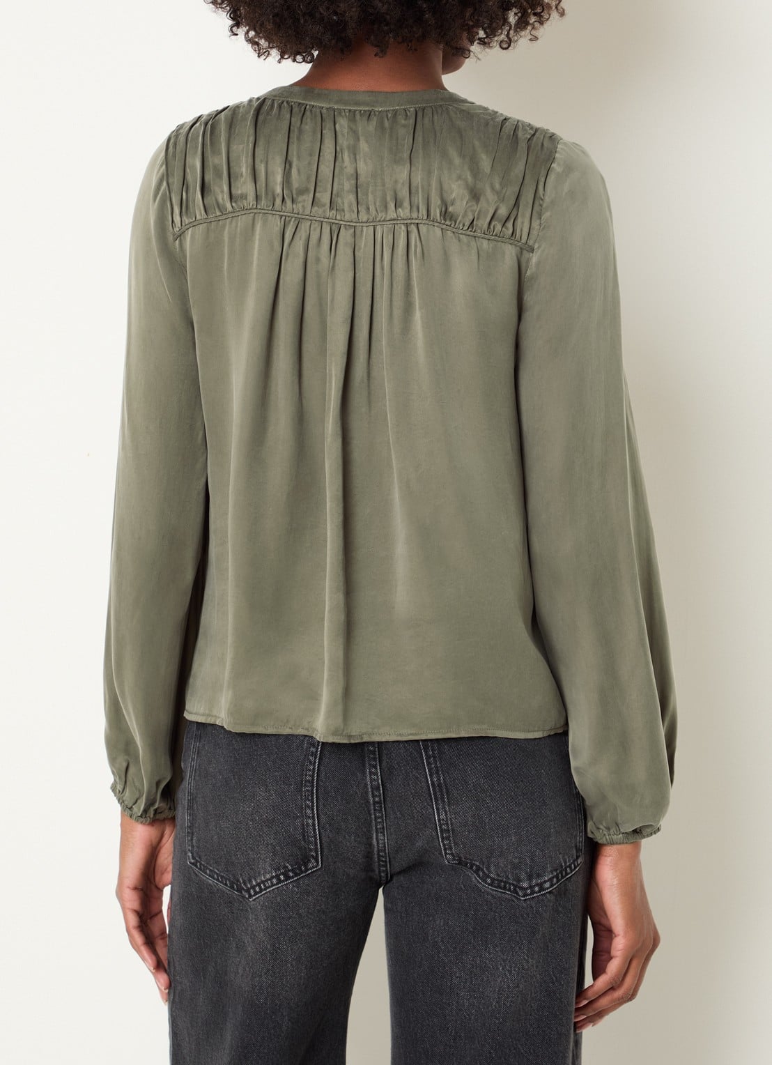Rails Cadence blouse met glanzende finish en ballonmouw - achterkant olijfgroen
