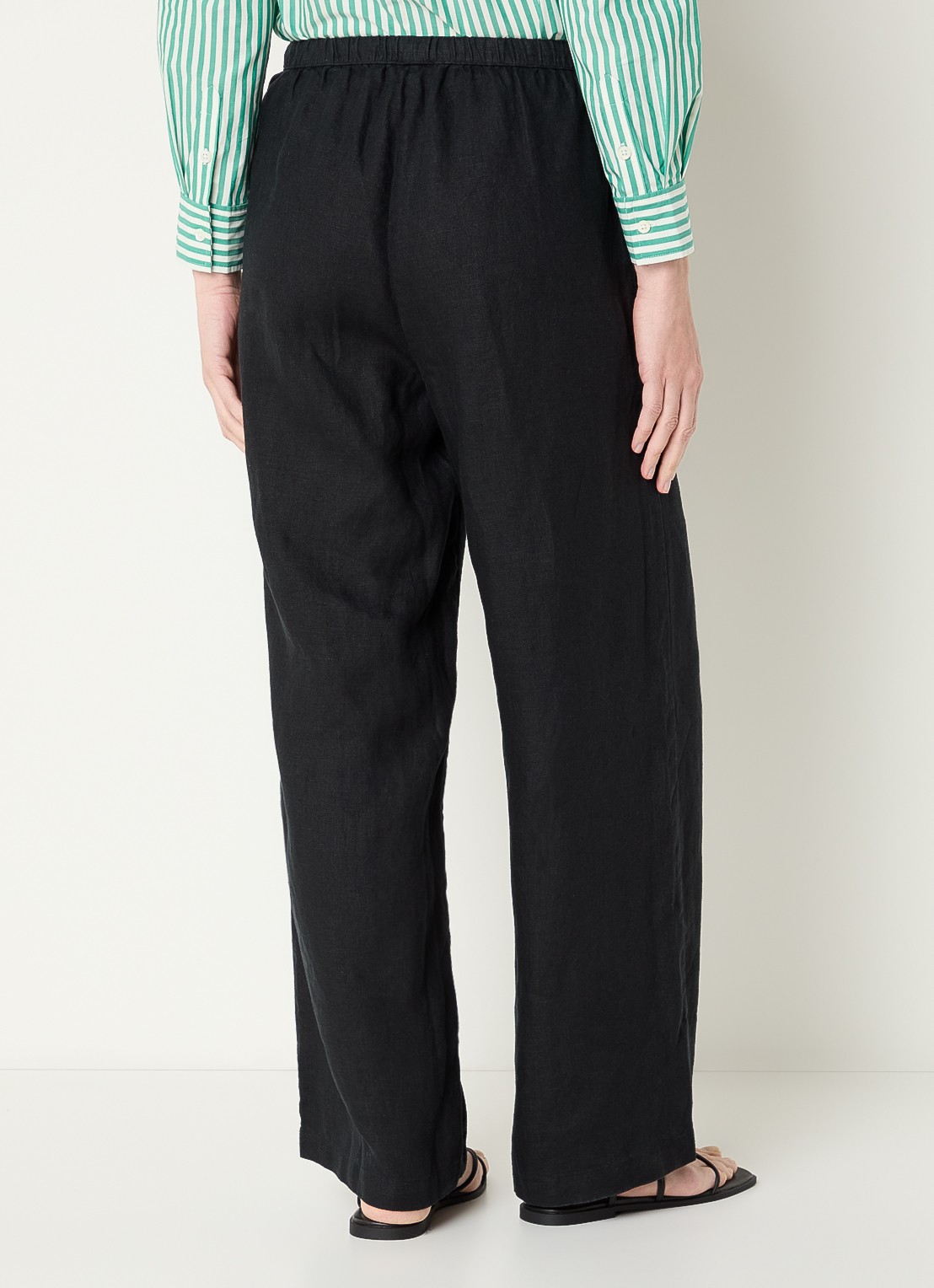 Rails Emmie high waist straight fit broek van linnen met steekzakken - achterkant 3 zwart