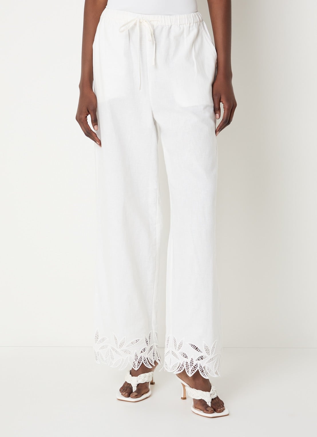 Rails Emmie mid waist loose fit broek met steekzakken en broderie - detail 3 gebroken wit