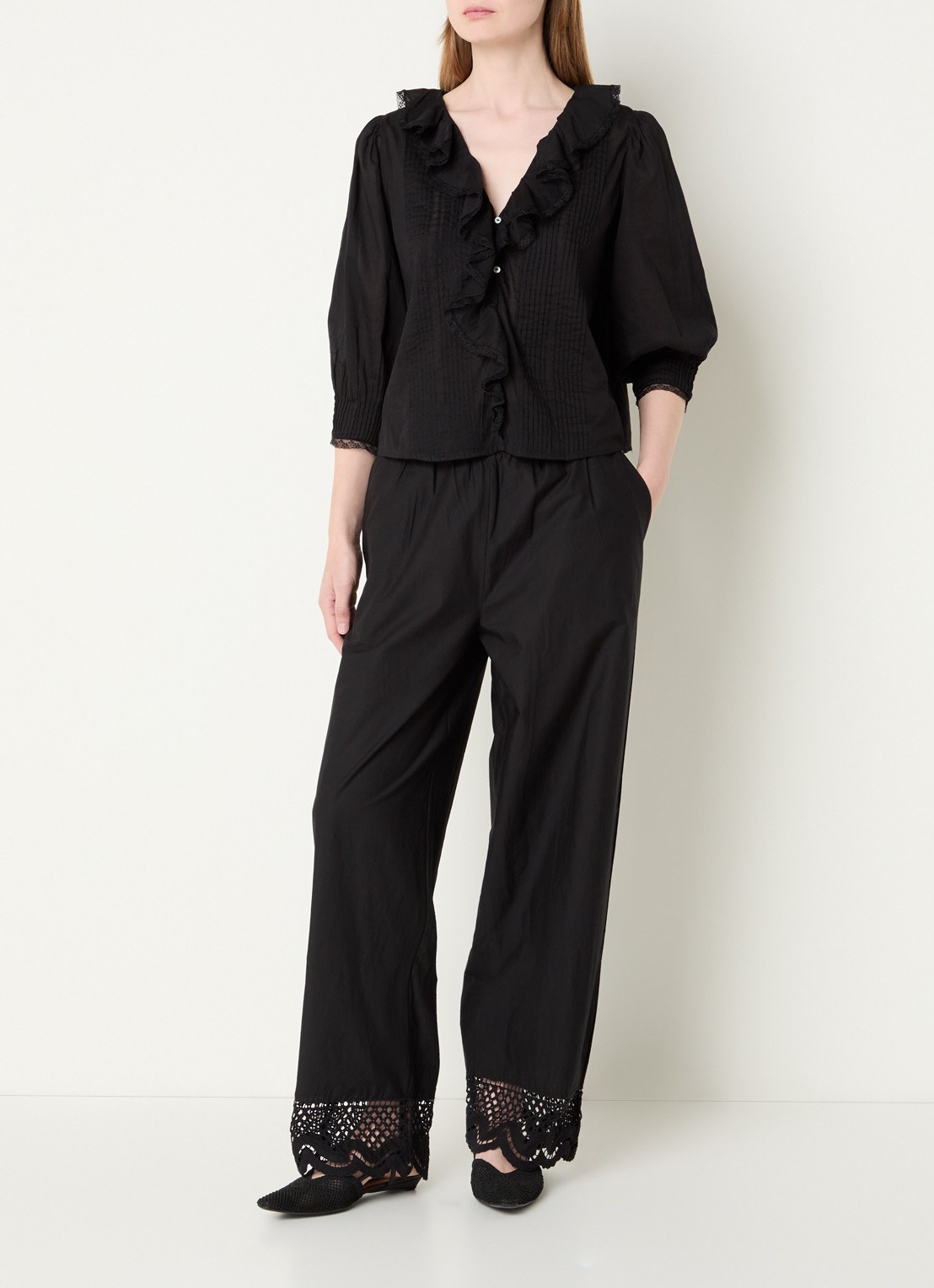 Rails Henrik high waist loose fit broek met broderie - voorkant 3 zwart