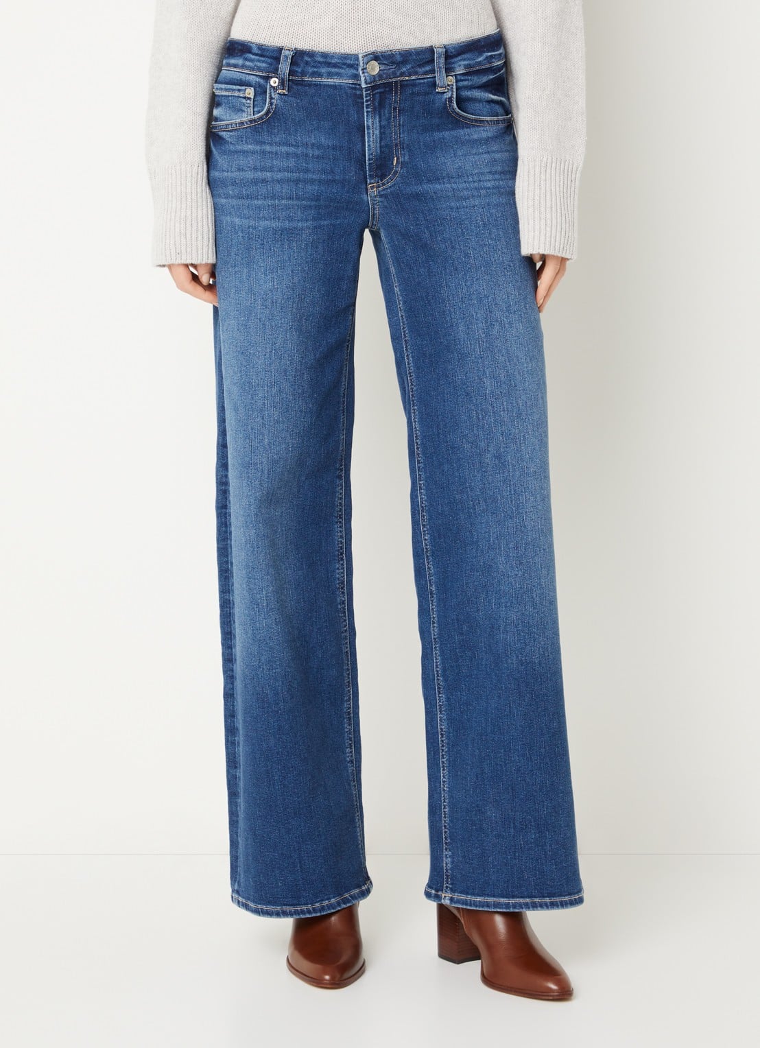 Rails Low waist straight fit jeans met medium wassing - detail indigo