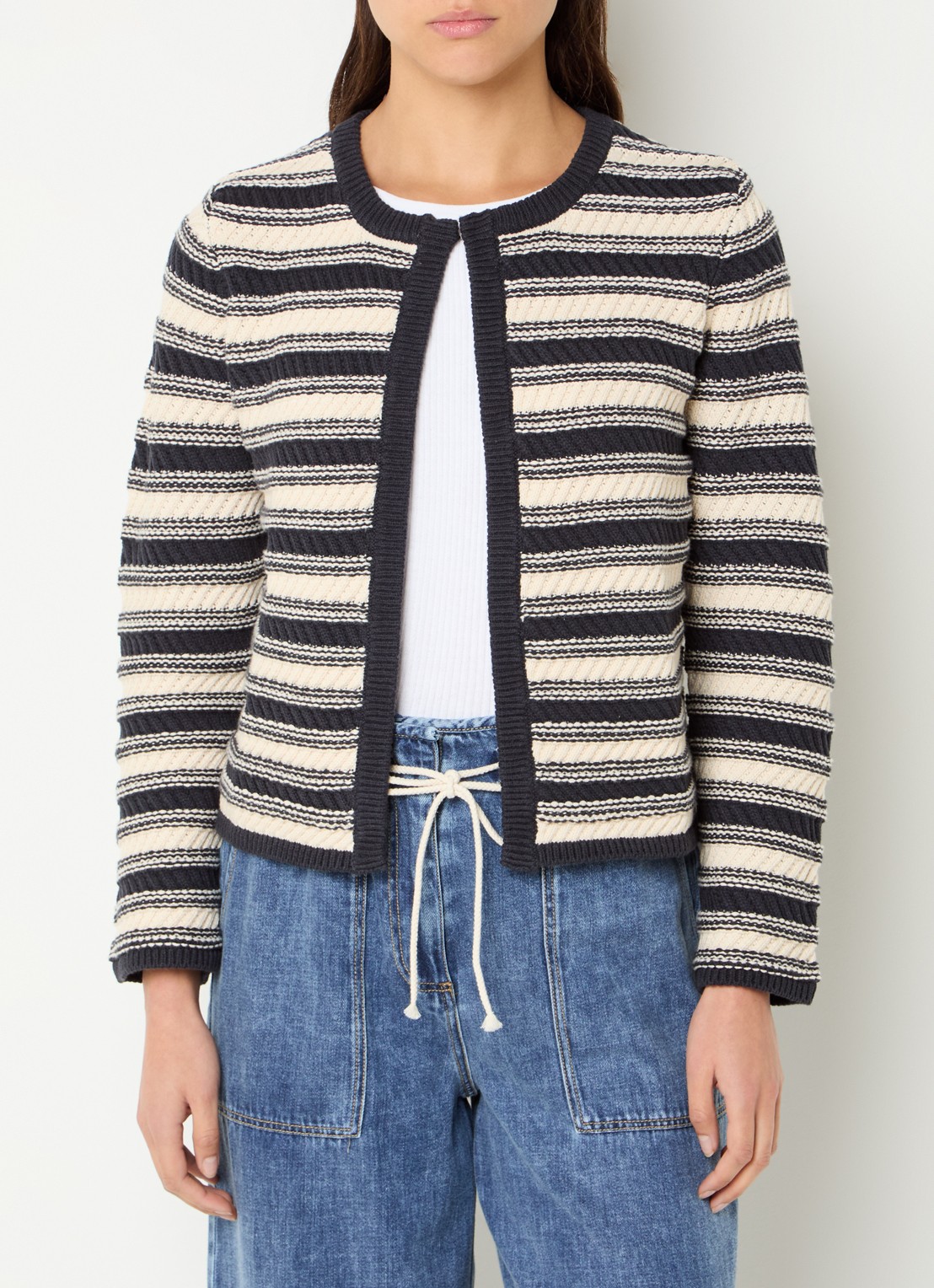 Rails Nelly grofgebreid vest met streepprint - detail donkerblauw