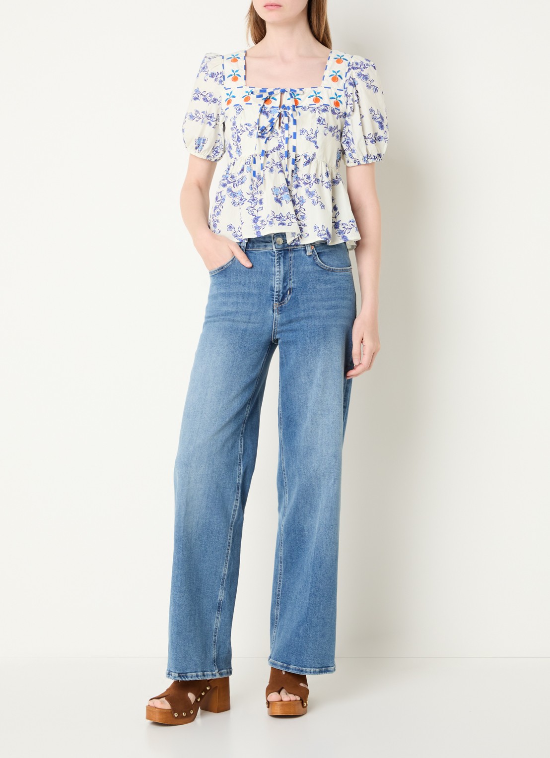 Rails Presley tuniek met bloemenprint en pofmouw - voorkant 4 gebroken wit
