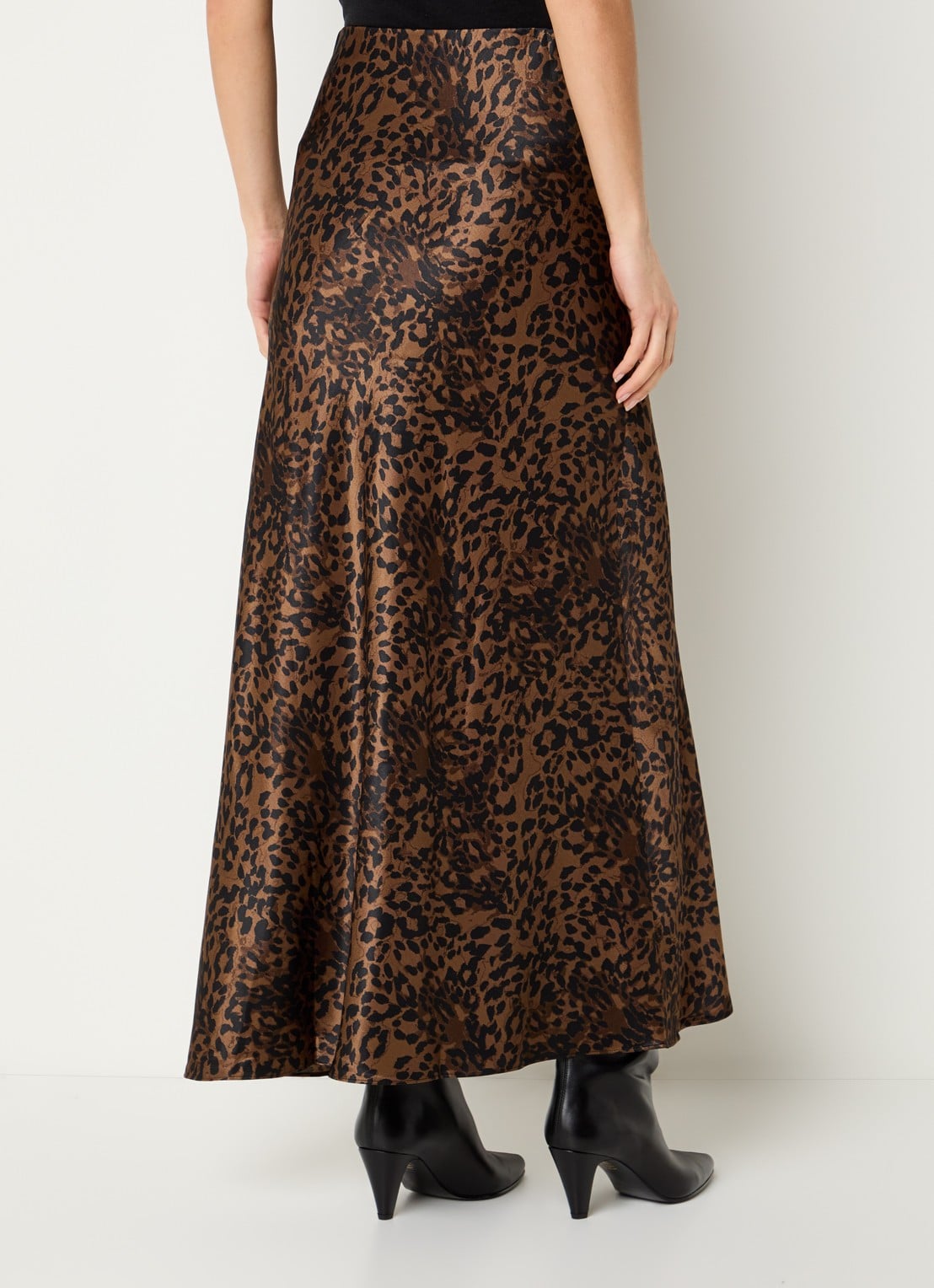 Rails Romina maxi rok van satijn met panterprint - achterkant bruin