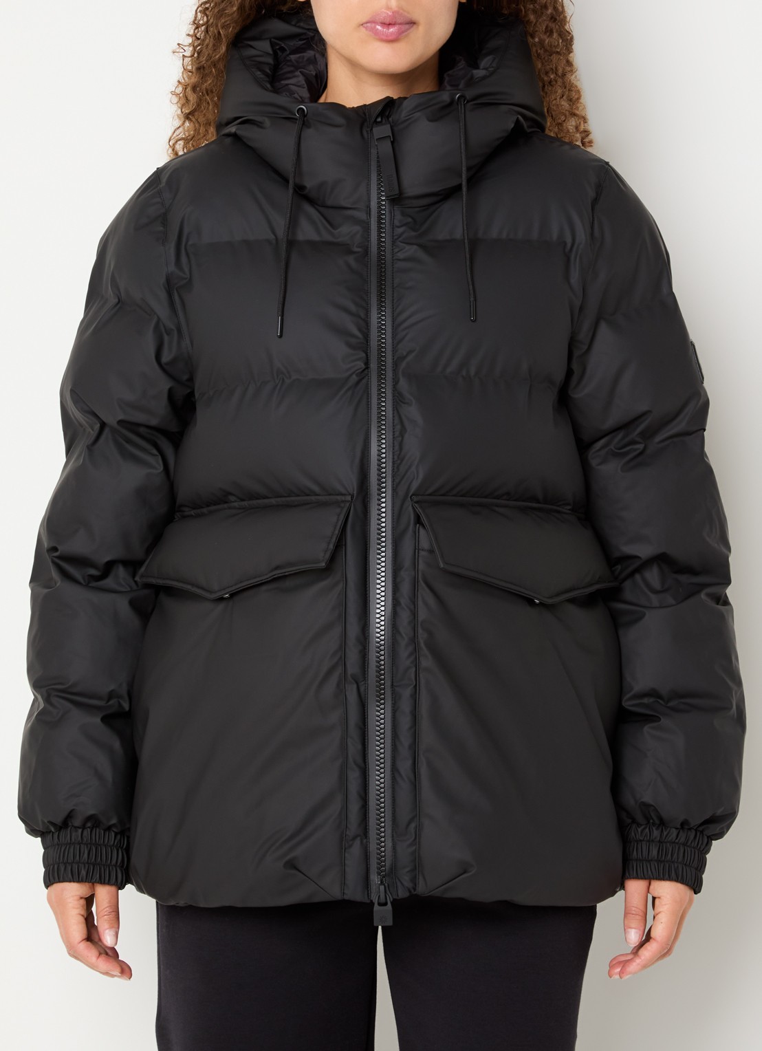 Rains Alta A-Line pufferjack met capuchon - detail 2 zwart