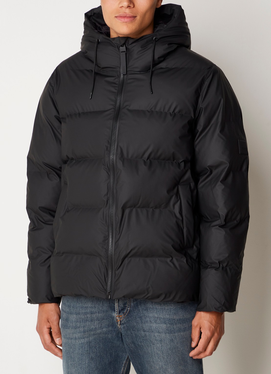Rains Alta puffer jack met capuchon en steekzakken - detail 3 zwart