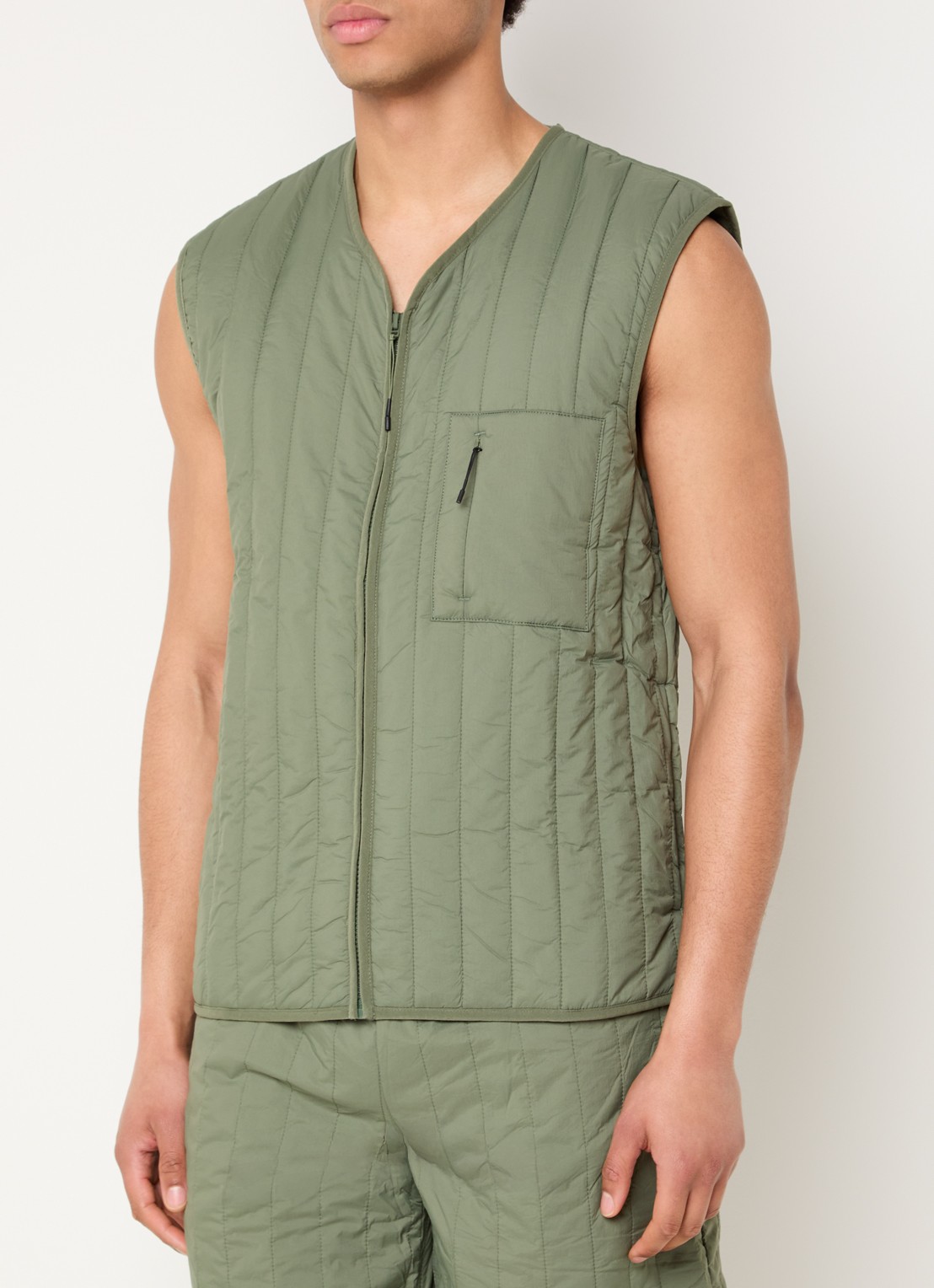 Rains Banja gewatteerd gilet met ritszak - detail olijfgroen