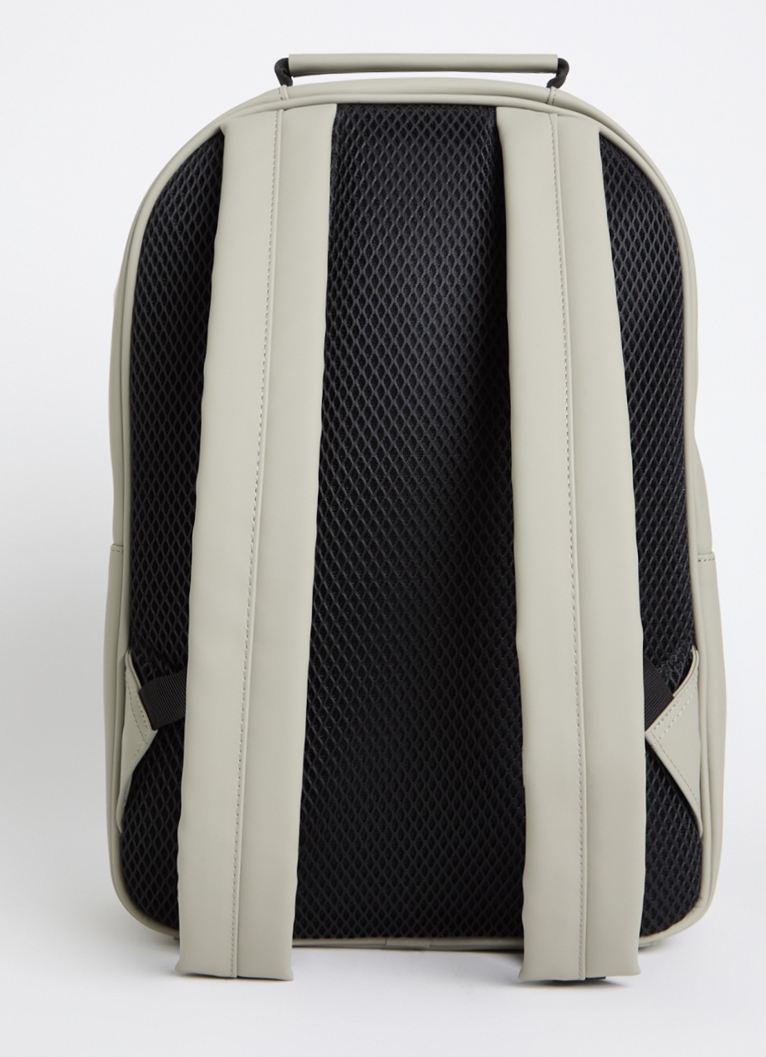Rains Book Daypack W3 Large rugzak met 16 inch laptopvak en waterafstotende coating   - achterkant khaki