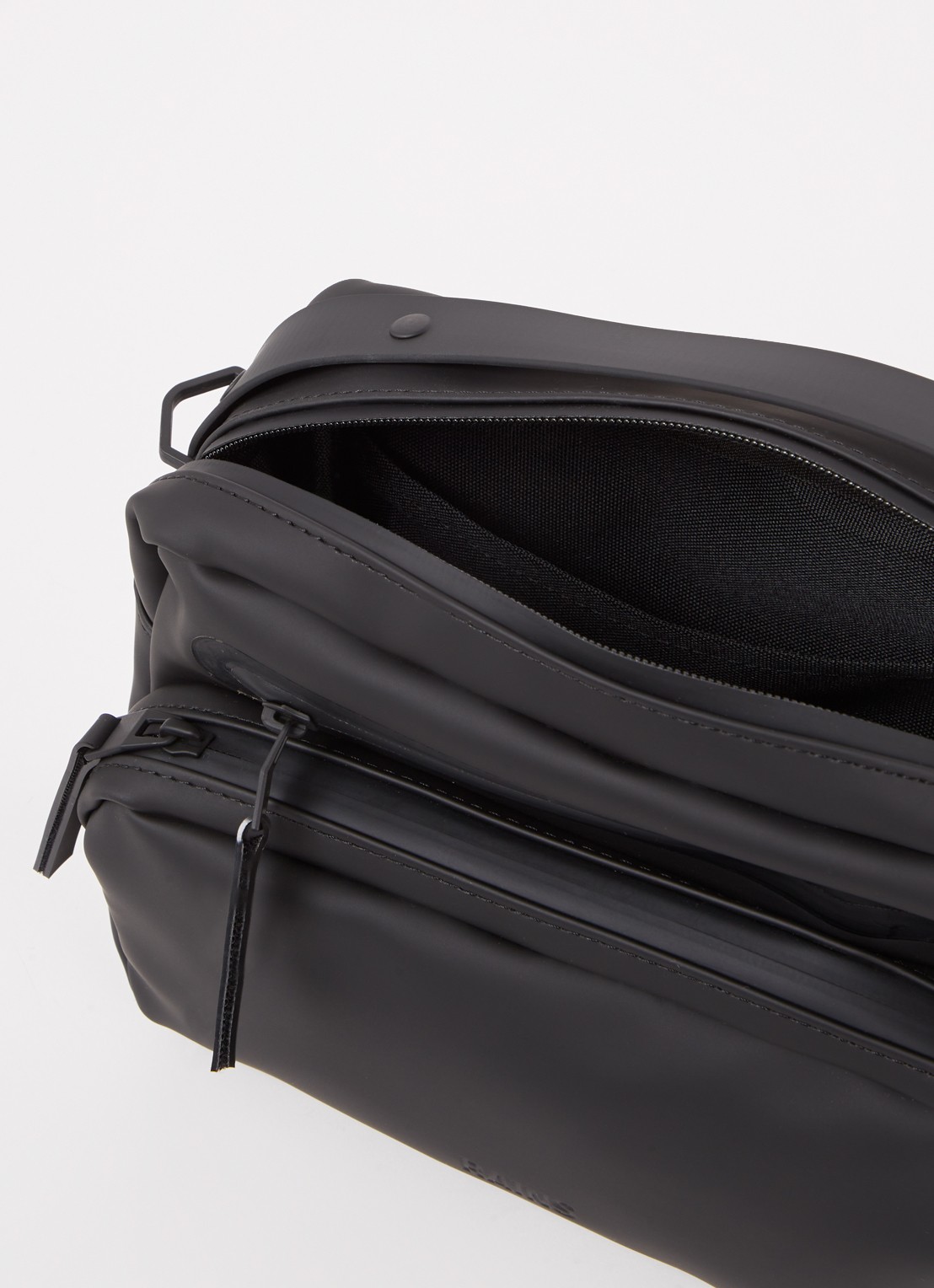 Rains Cargo Box schoudertas met afneembare schouderriem - detail 2 zwart