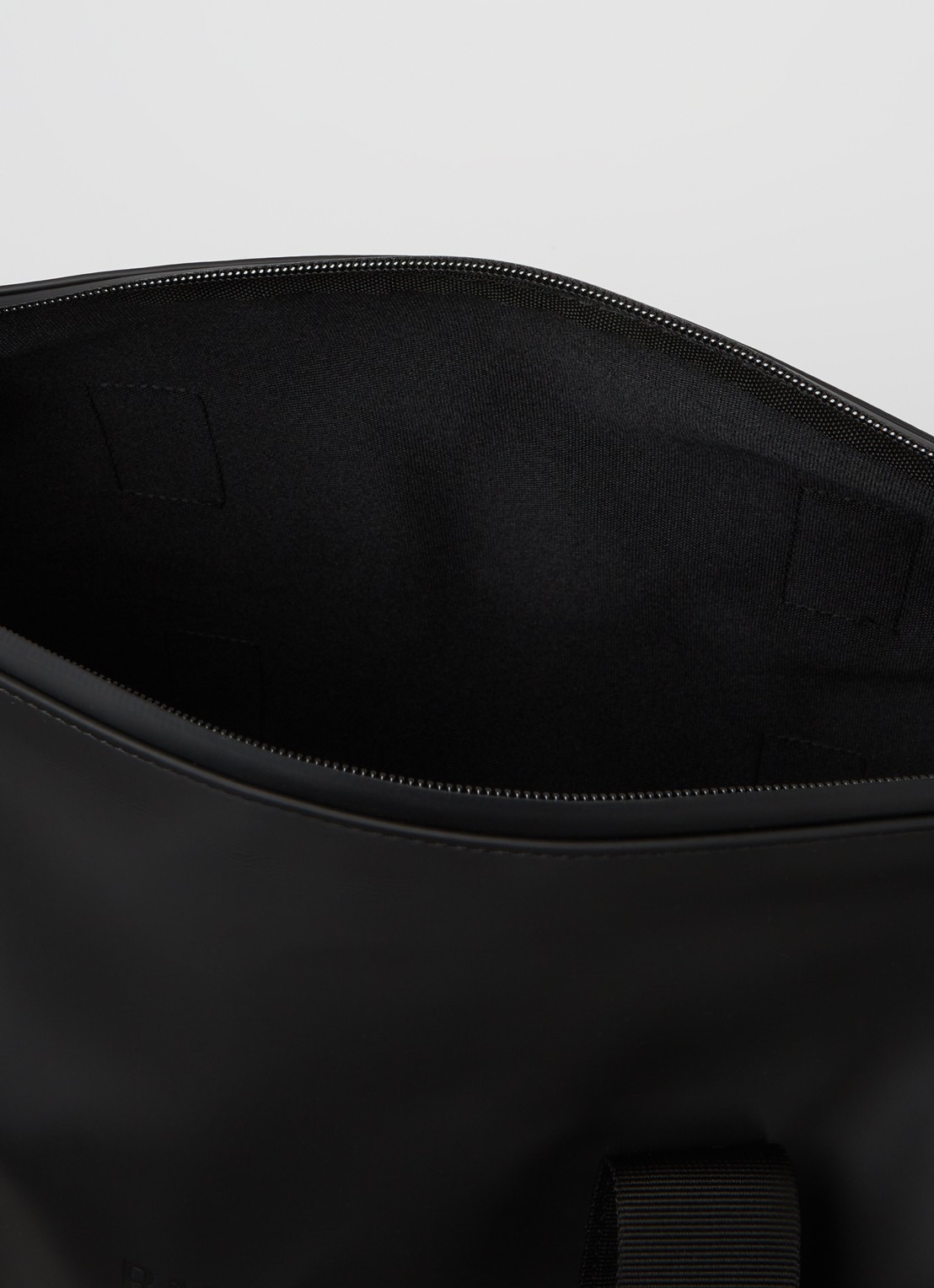 Rains Hilo Small weekendtas met waterafstotende coating - detail 3 zwart