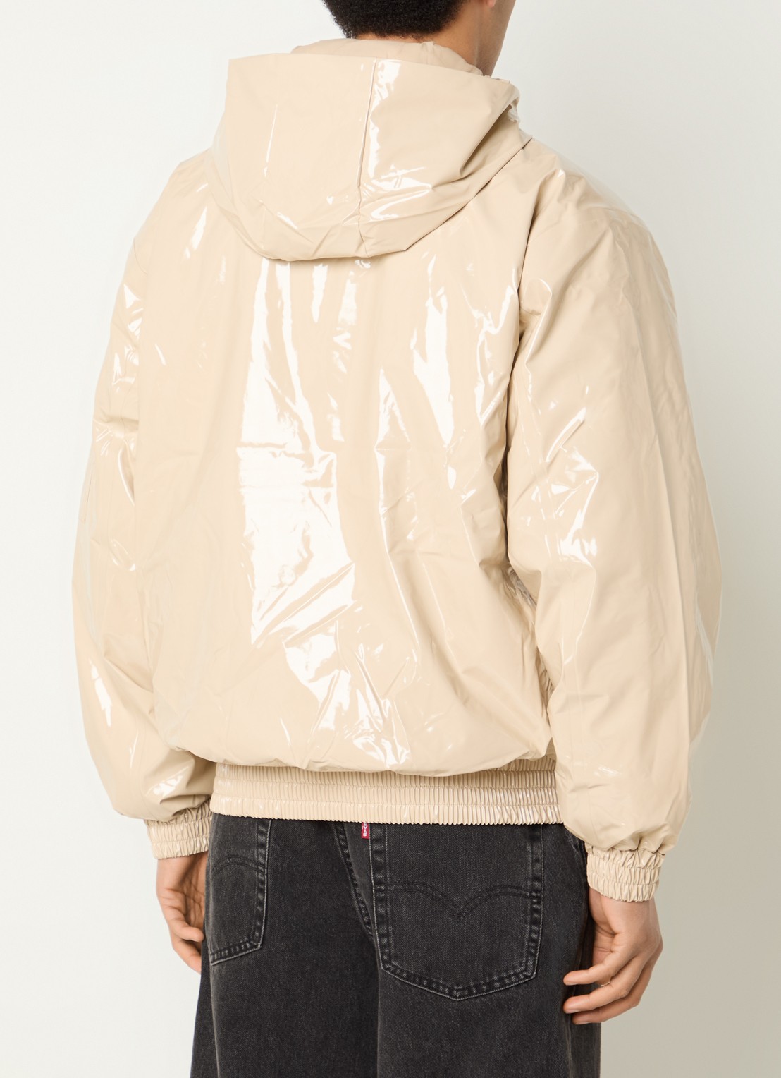 Rains Lohja gewatteerd bomberjack met glanzende finish - achterkant beige