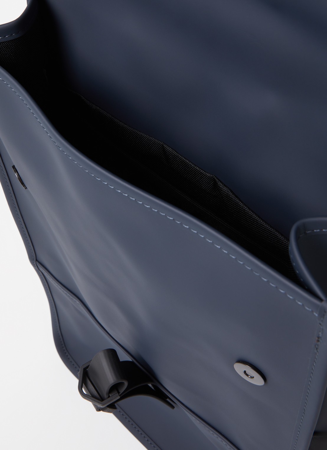 Rains Mini W3 rugzak met 15 inch laptopvak en waterafstotende coating - detail 3 donkerblauw