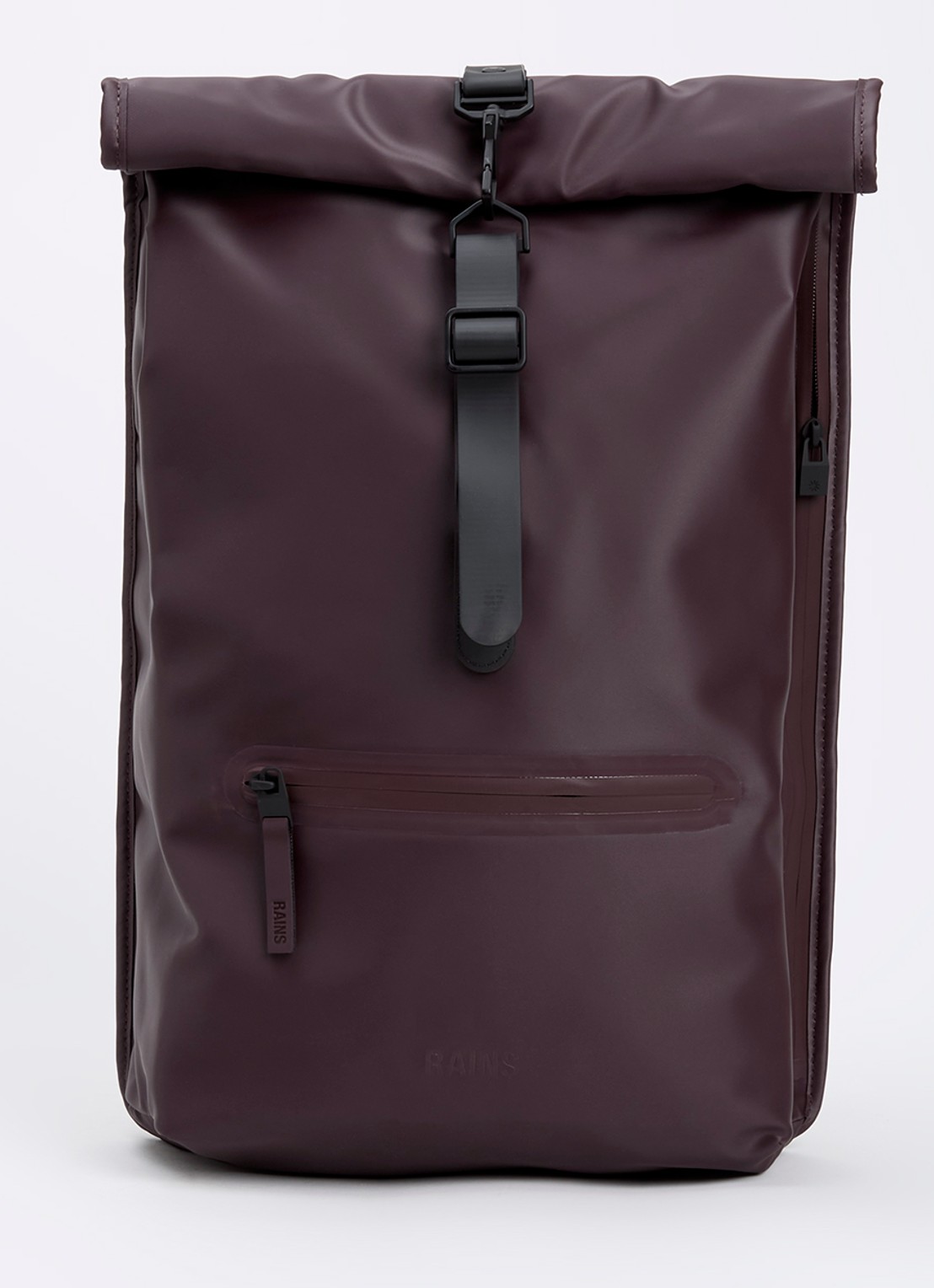 Rains Rolltop rugzak met waterafstotende coating en 15 inch laptopvak - voorkant 2 aubergine