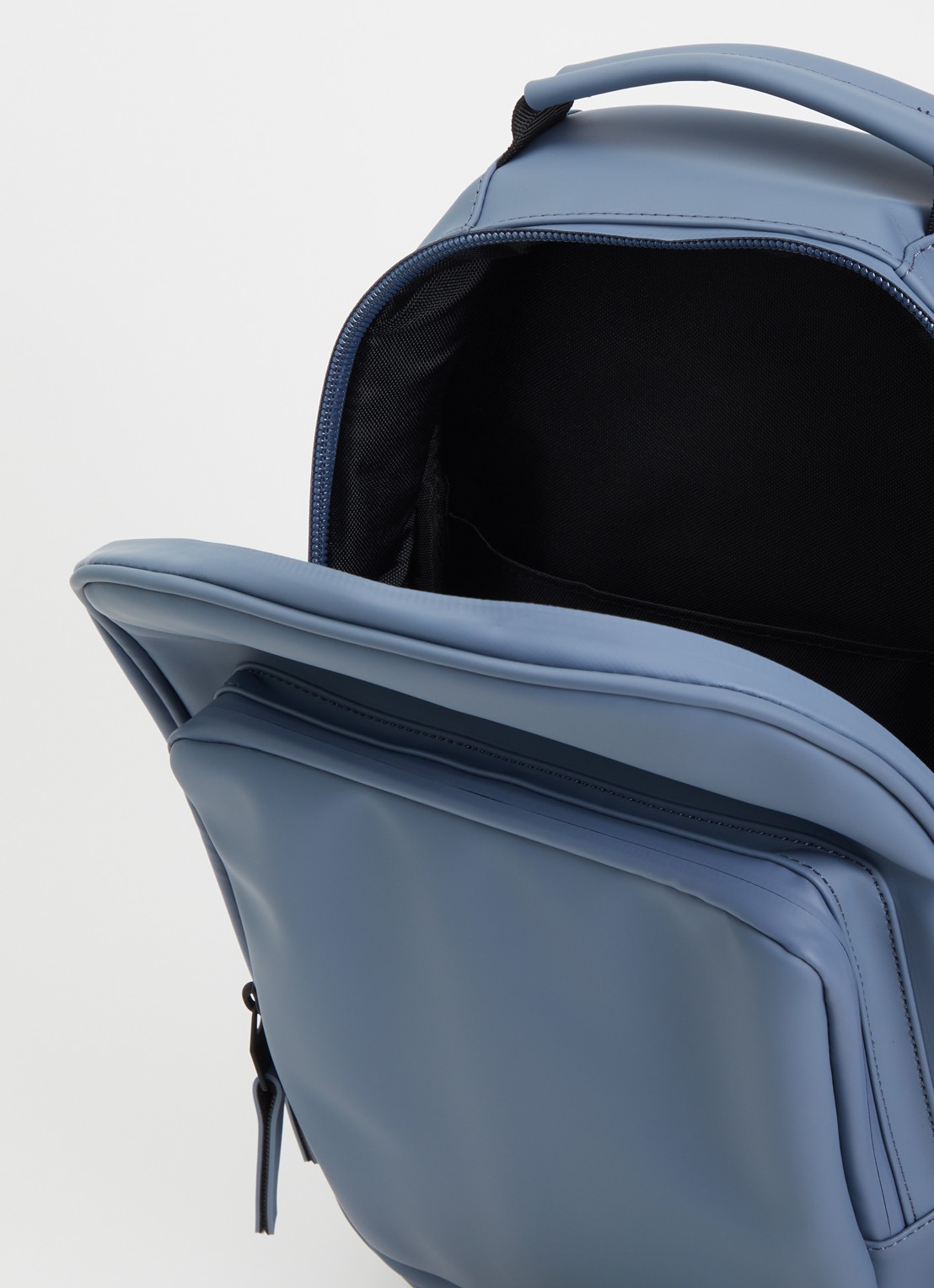 Rains Rugzak met 12 inch laptopvak en waterafstotende coating - detail 2 blauw