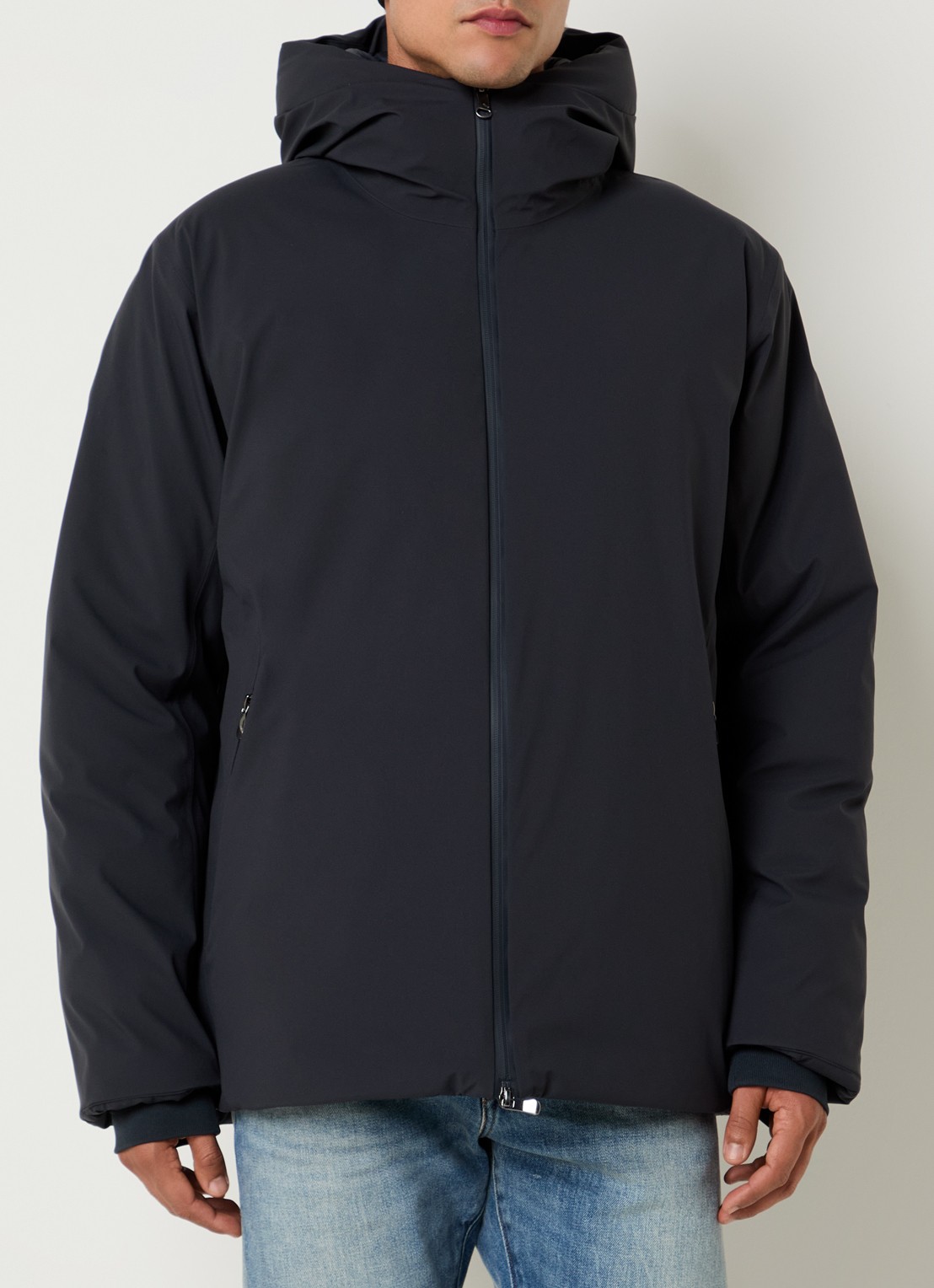 Rains Sarna regenjas met ritszakken - detail 2 donkerblauw