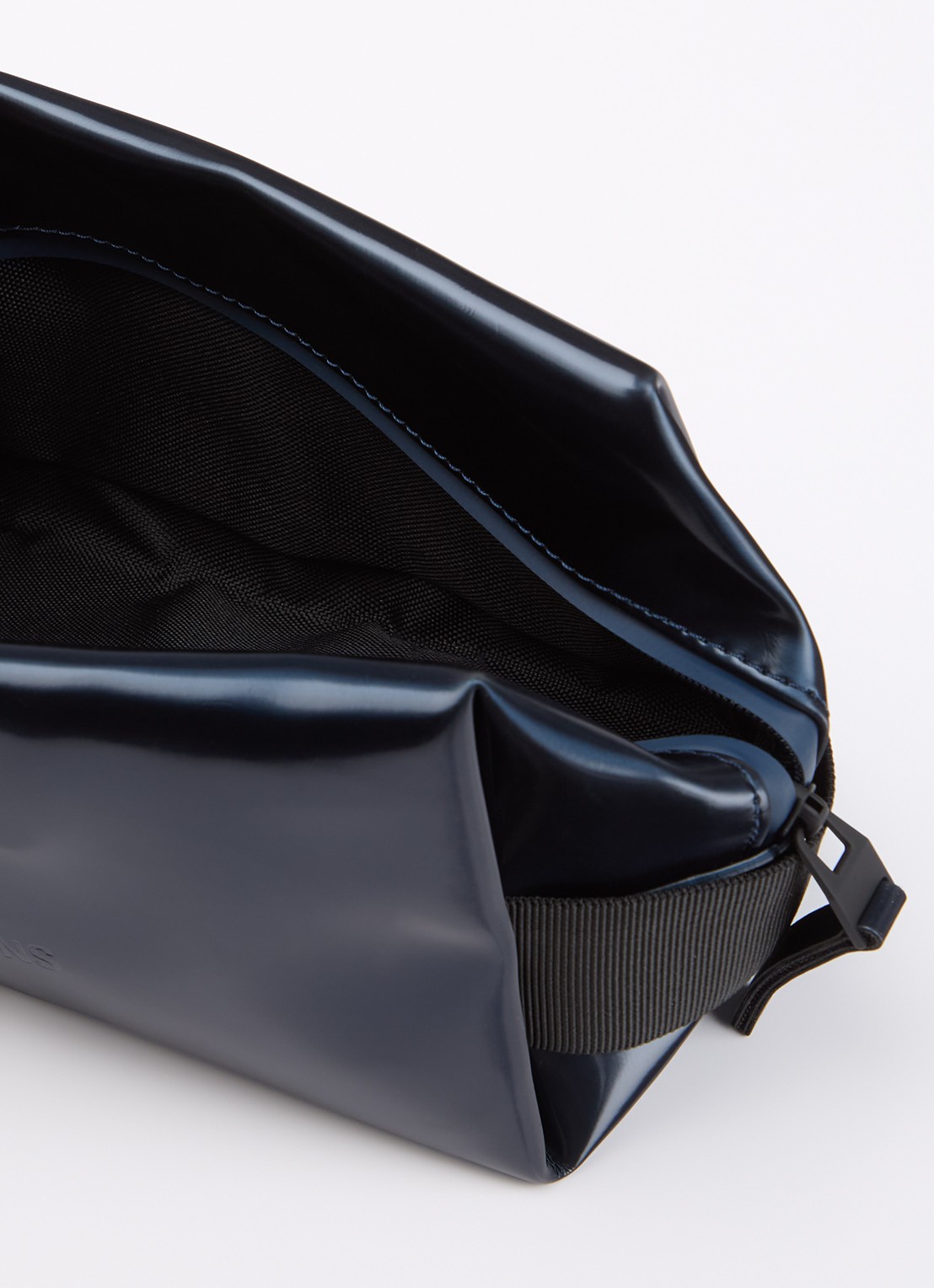 Rains Small W3 toilettas met waterafstotende coating - detail 2 donkerblauw