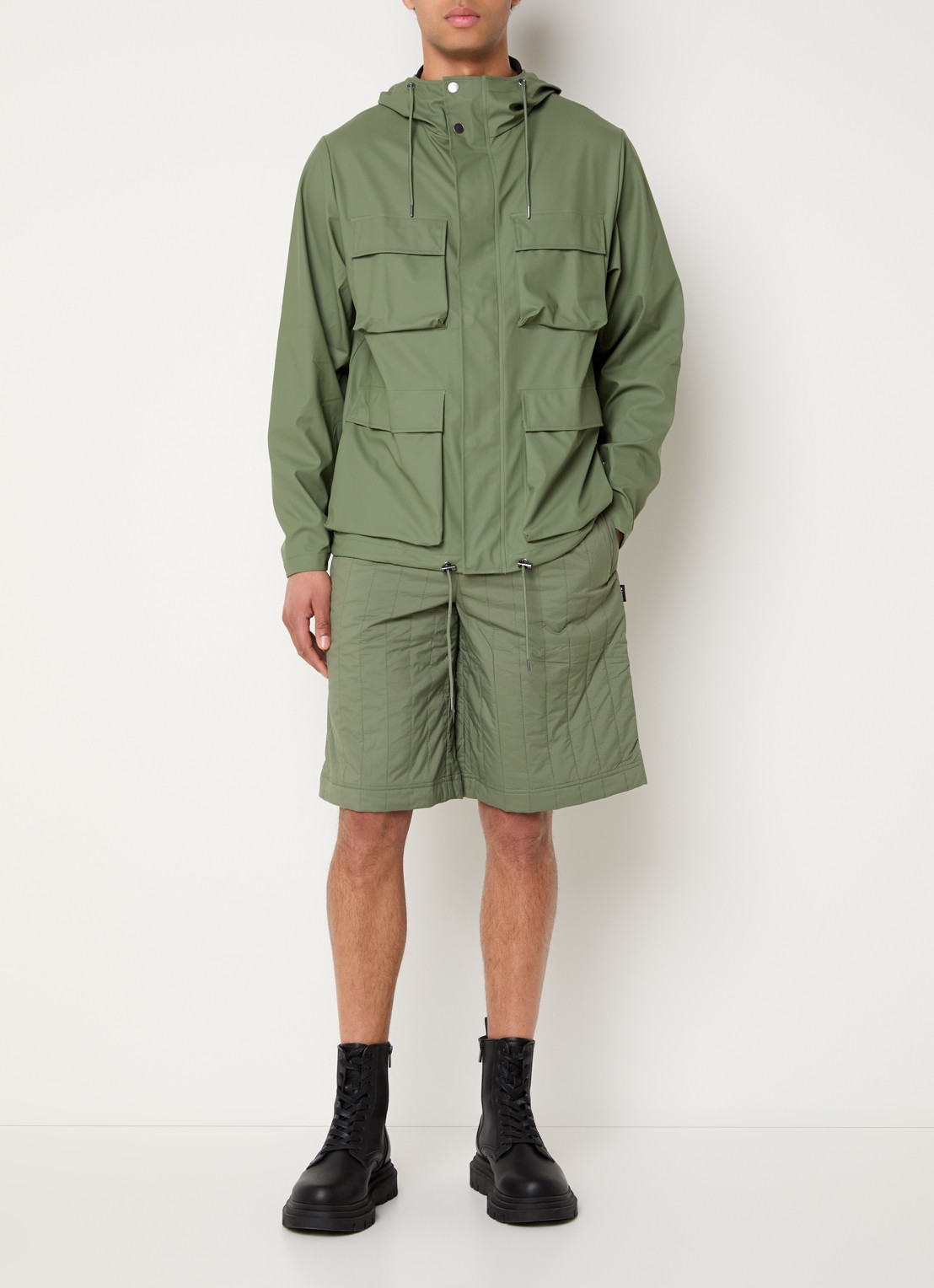 Rains Softshell jack met capuchon - voorkant 3 legergroen