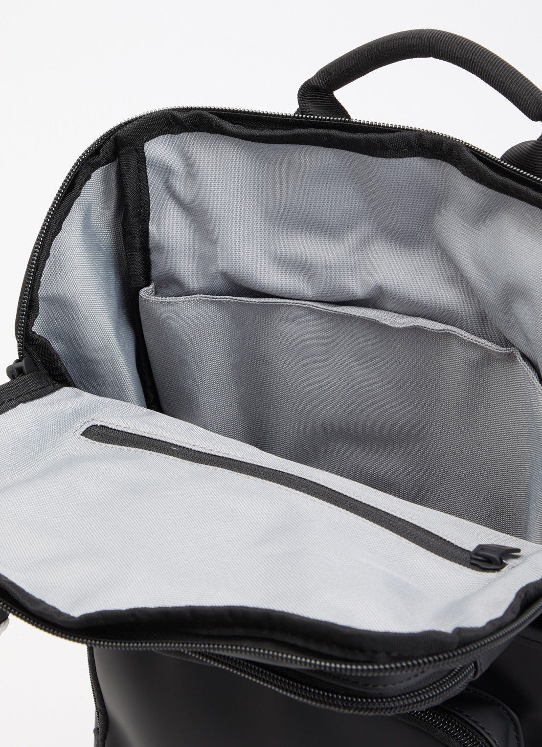 Rains Texel Cargo rugzak met 16 inch laptopvak en waterafstotende coating - detail 3 zwart