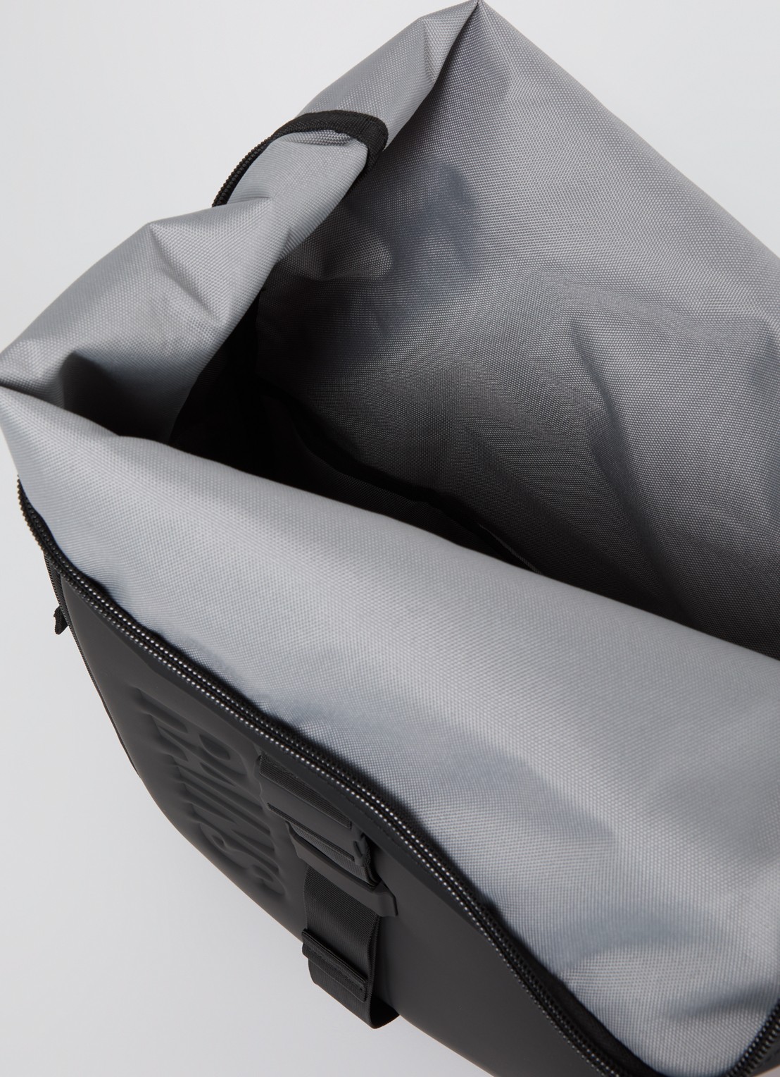 Rains Texel Moulded rugzak met 16 inch laptopvak en waterafstotende coating - detail 3 zwart