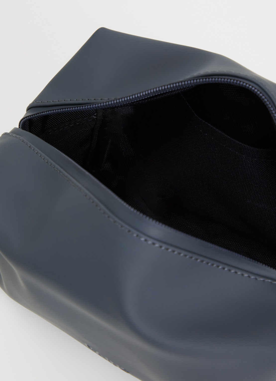 Rains Wash Bag Small toilettas met waterafstotende coating - detail 2 donkergrijs