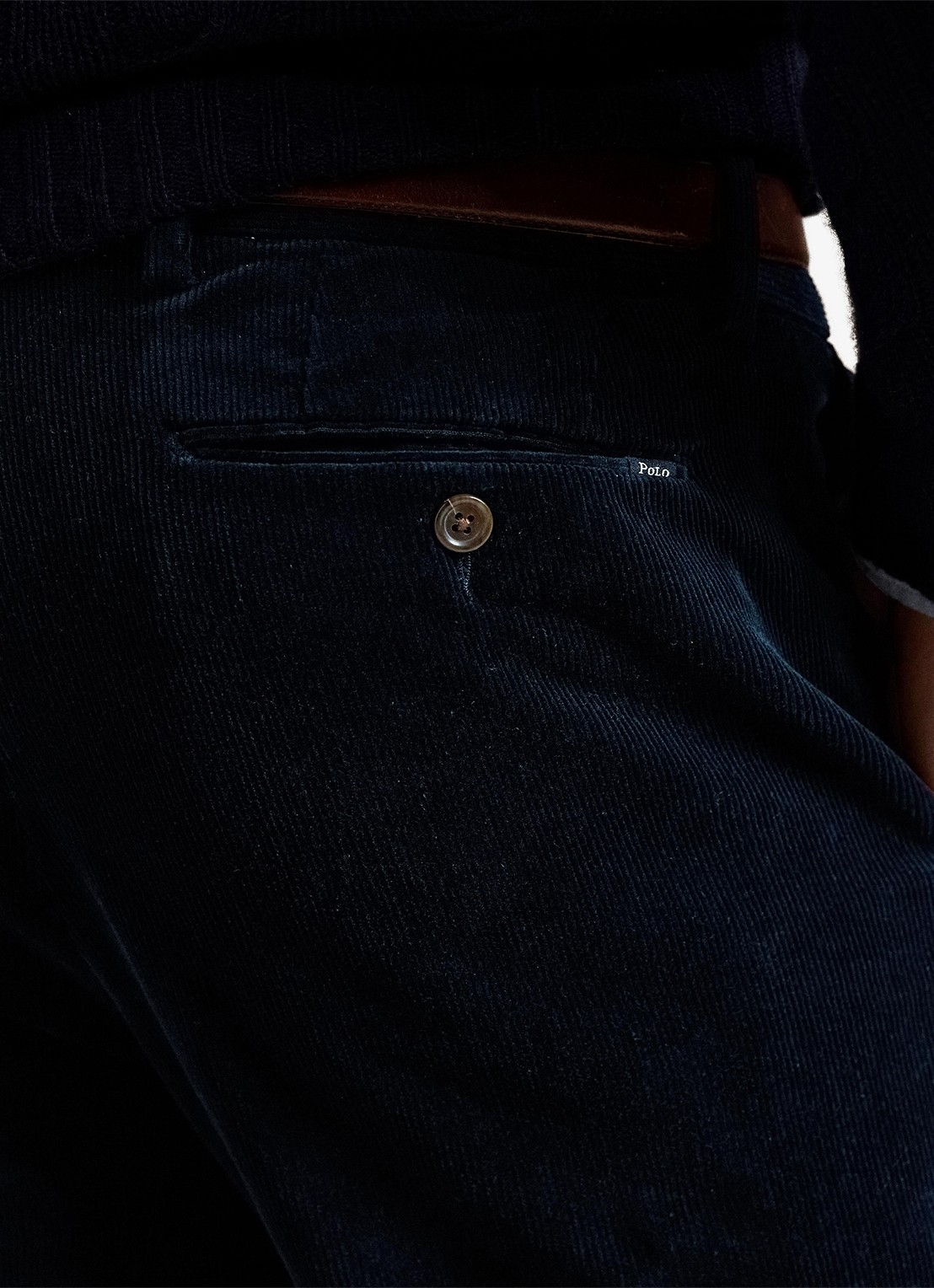 Ralph Lauren Andover slim fit corduroy broek met steekzakken - detail 2 aviator navy / donkerblauw