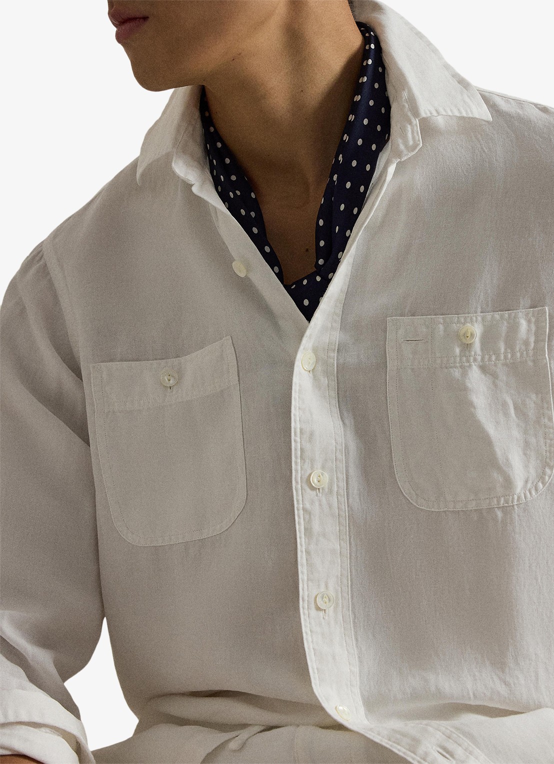Ralph Lauren Classic fit overhemd in zijdeblend met borstzakken - detail 2 white / wit