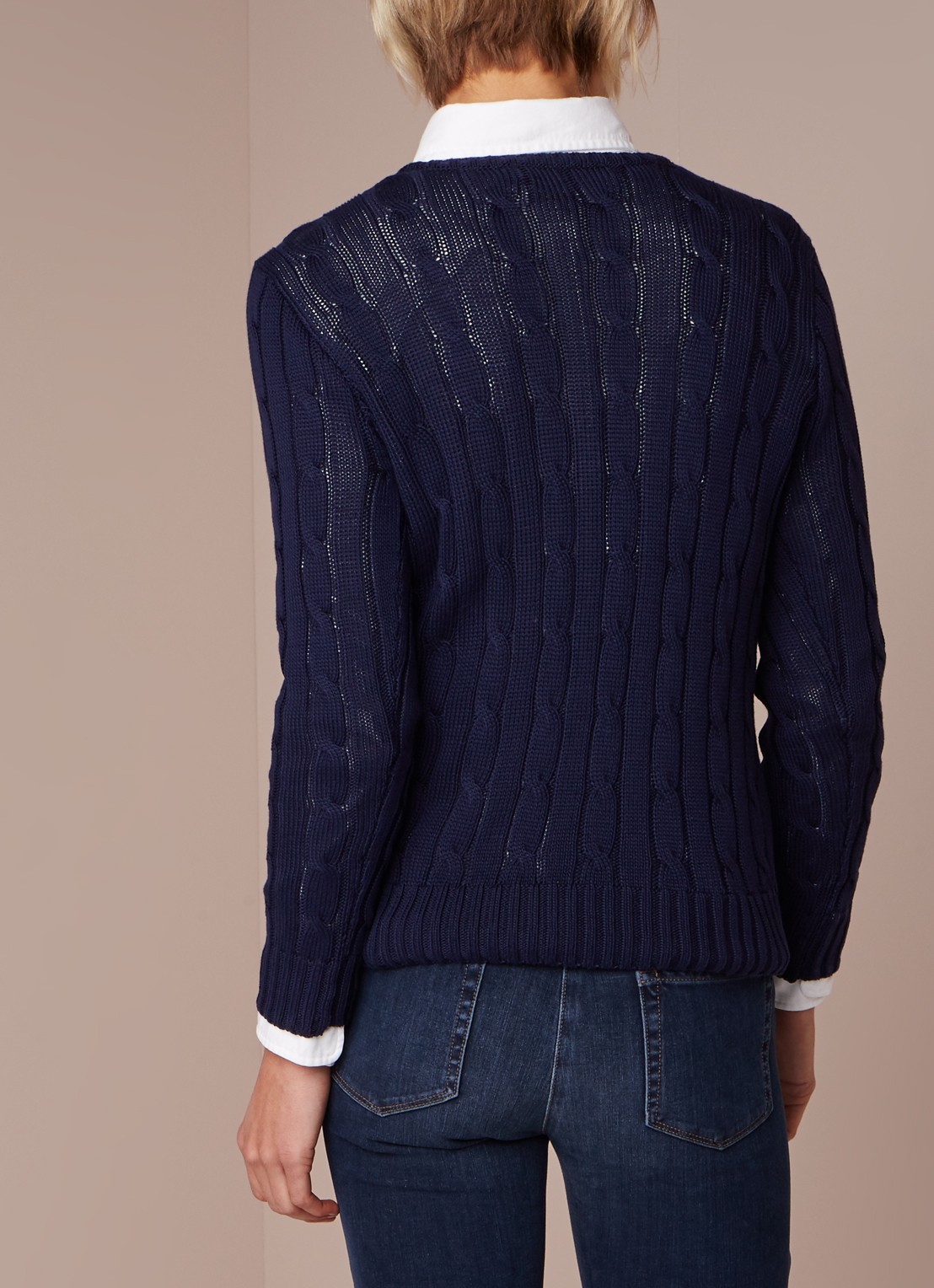 Ralph Lauren Classic kabelgebreide pullover met V-hals - achterkant donkerblauw