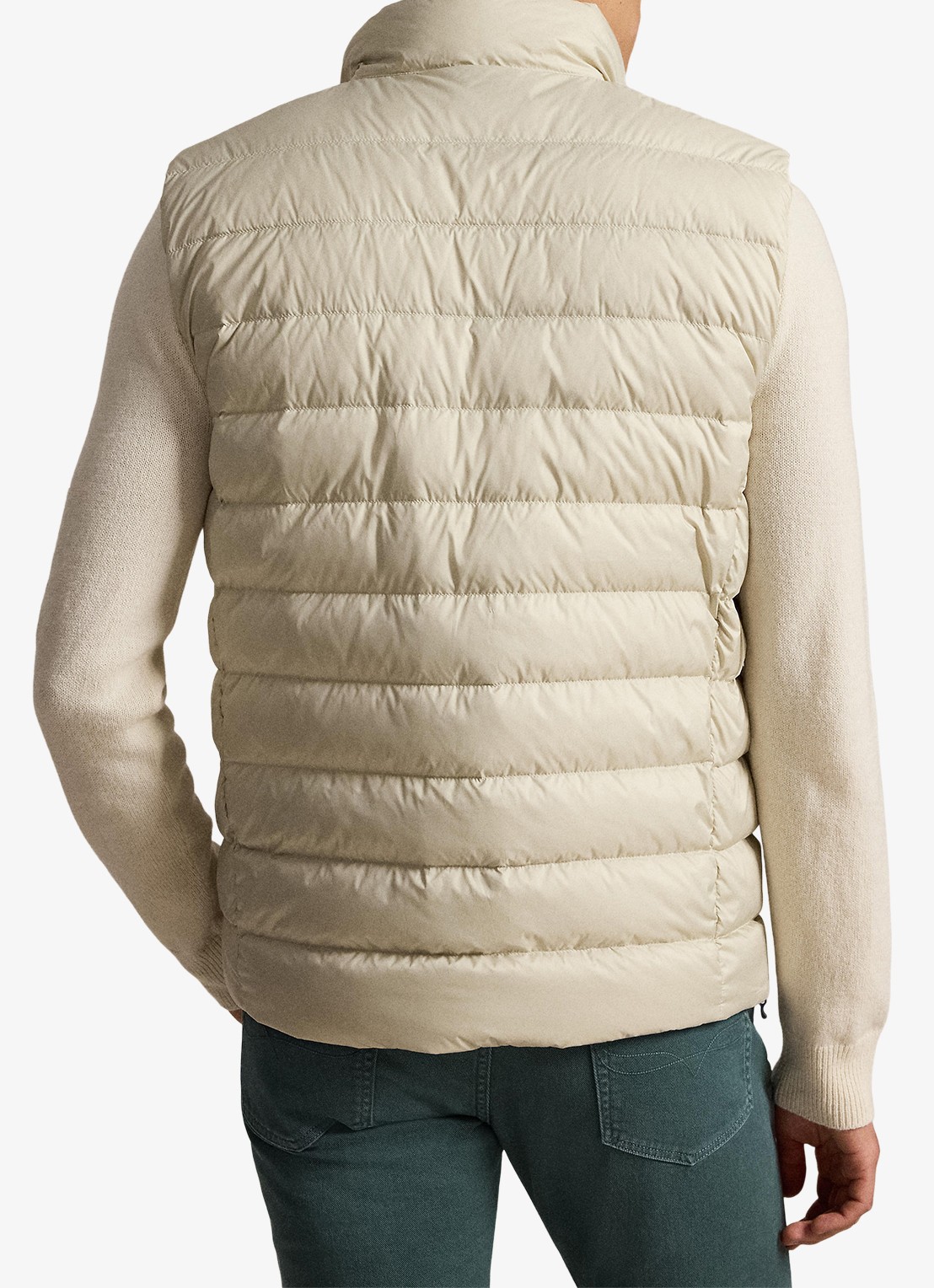 Ralph Lauren Colden opvouwbare bodywarmer met donsvulling en waterafstotende coating - achterkant basic sand / zand