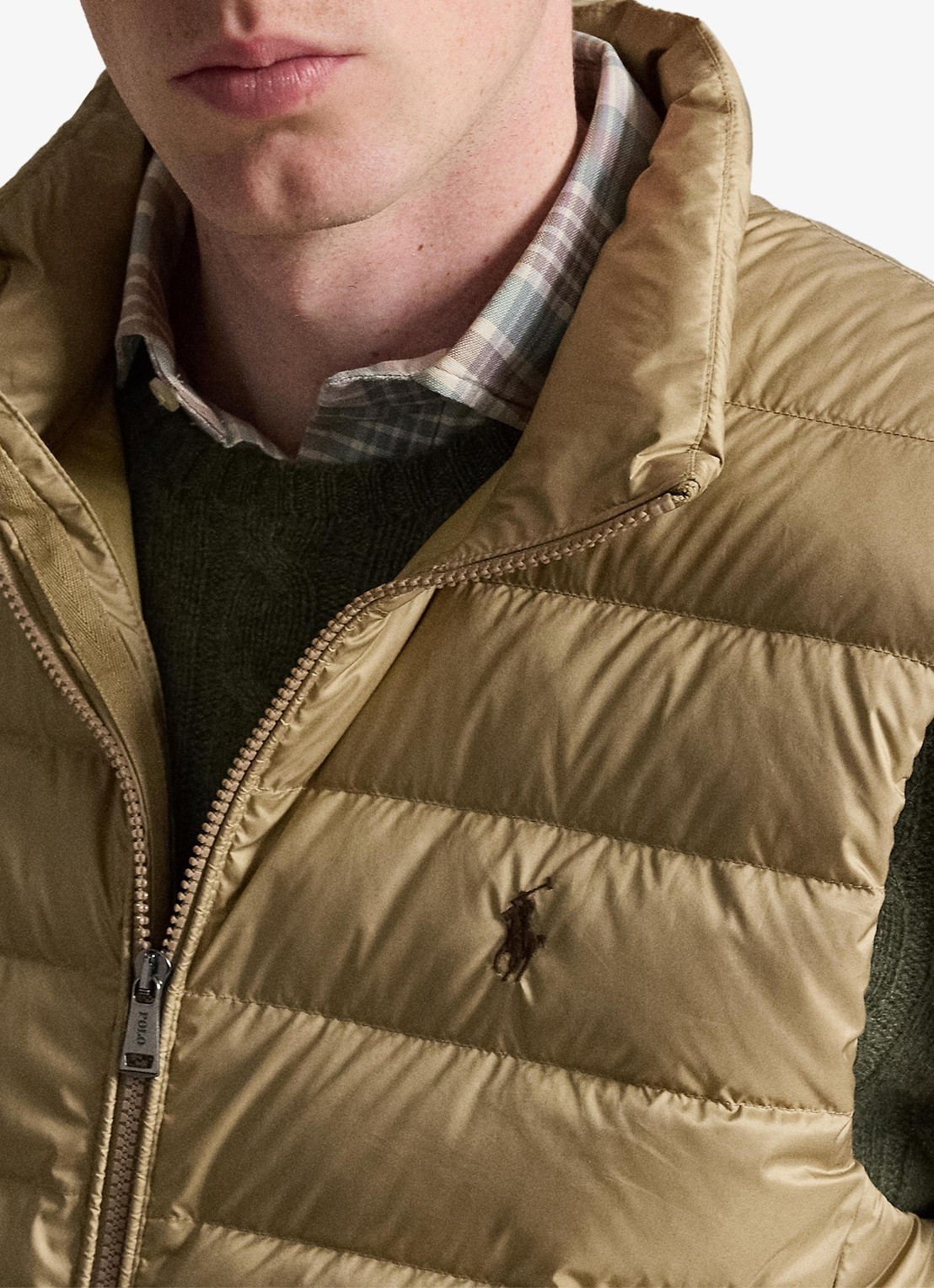 Ralph Lauren Colden opvouwbare bodywarmer met donsvulling en waterafstotende coating - detail 3 rl khaki / khaki