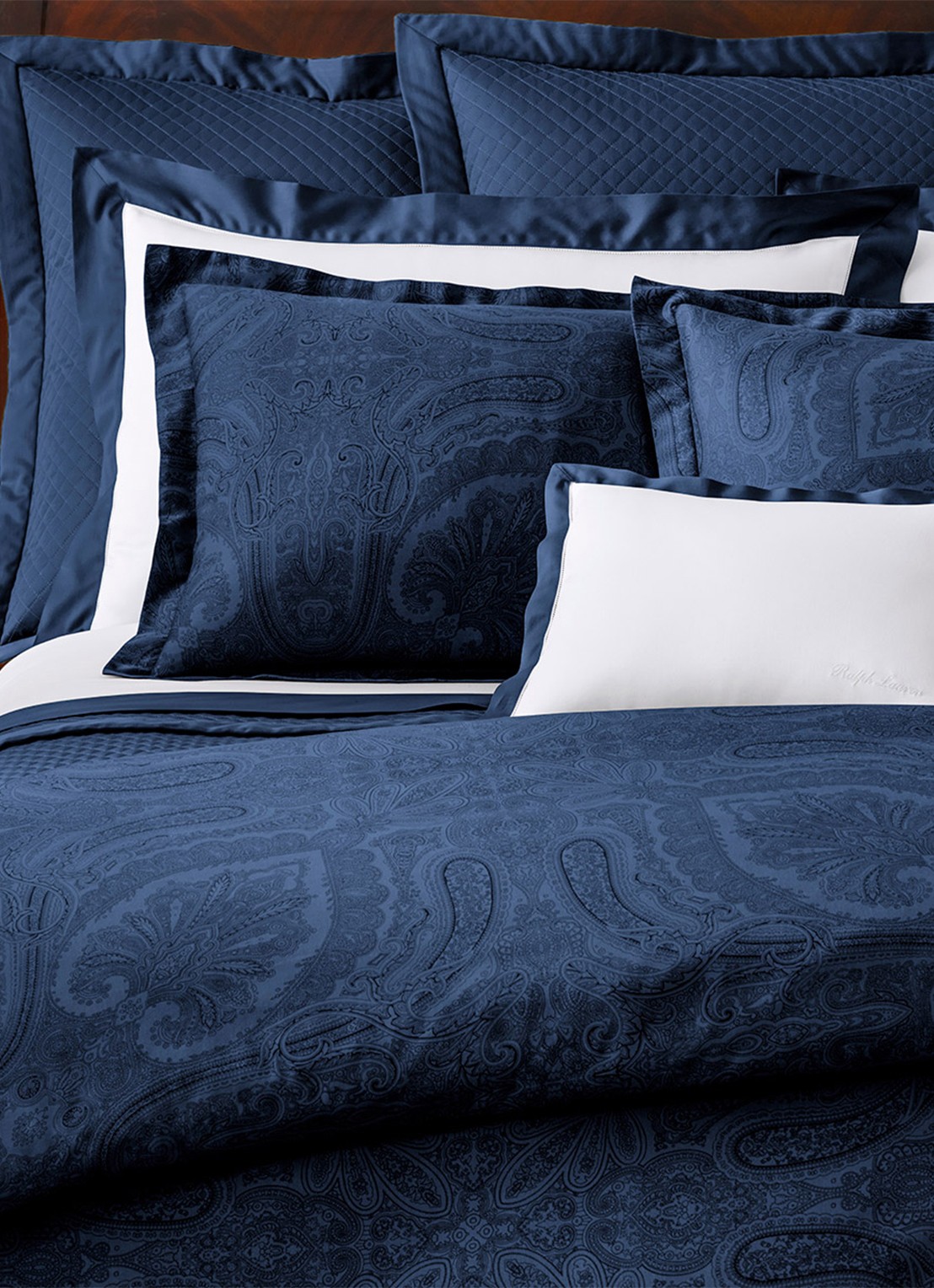 Ralph Lauren Doncaster dekbedovertrek van katoensatijn 120TC - exclusief kussenslopen - detail donkerblauw