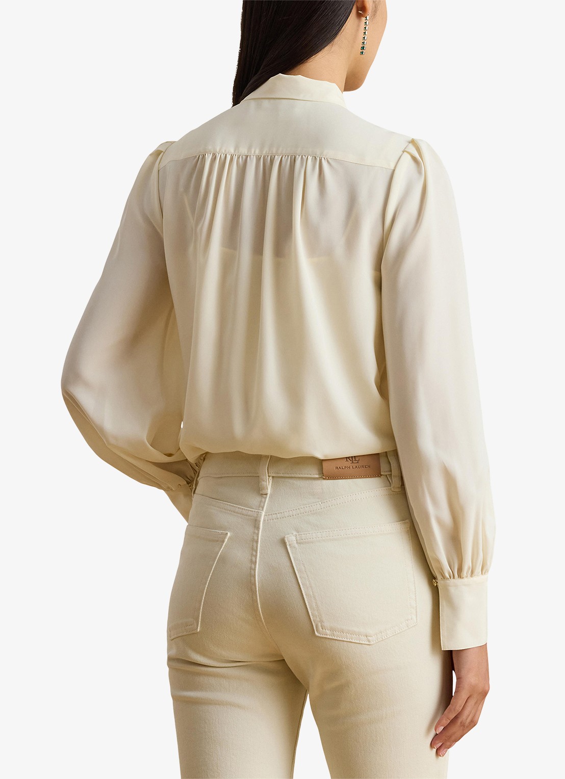 Ralph Lauren Georgette blouse met sjaalkraag en pofmouw - achterkant creme