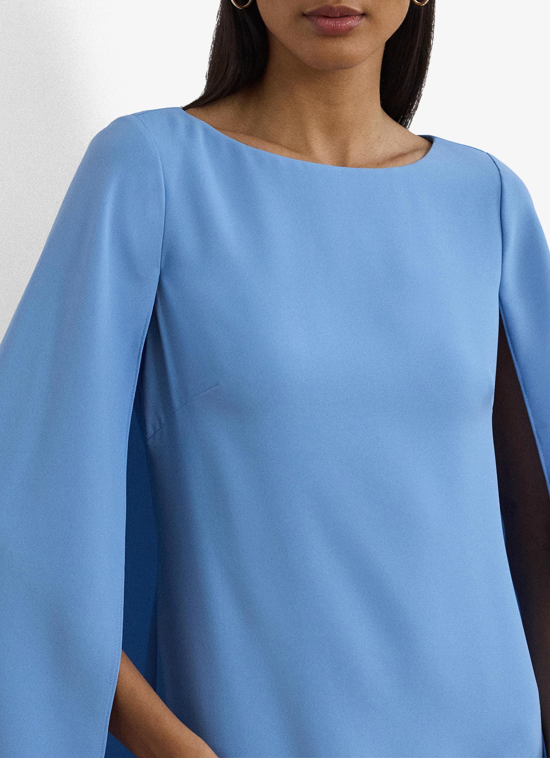 Ralph Lauren Georgette cocktailjurk met cape - detail 2 sky blue / lichtblauw