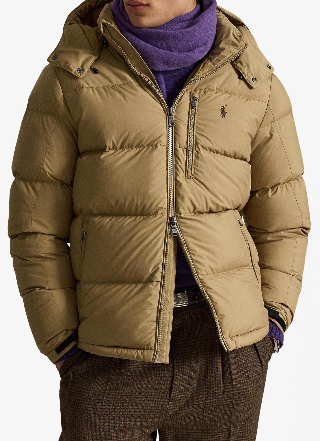Ralph Lauren Gorham puffer jack met donsvulling en ritszakken - voorkant 2 desert khaki / khaki
