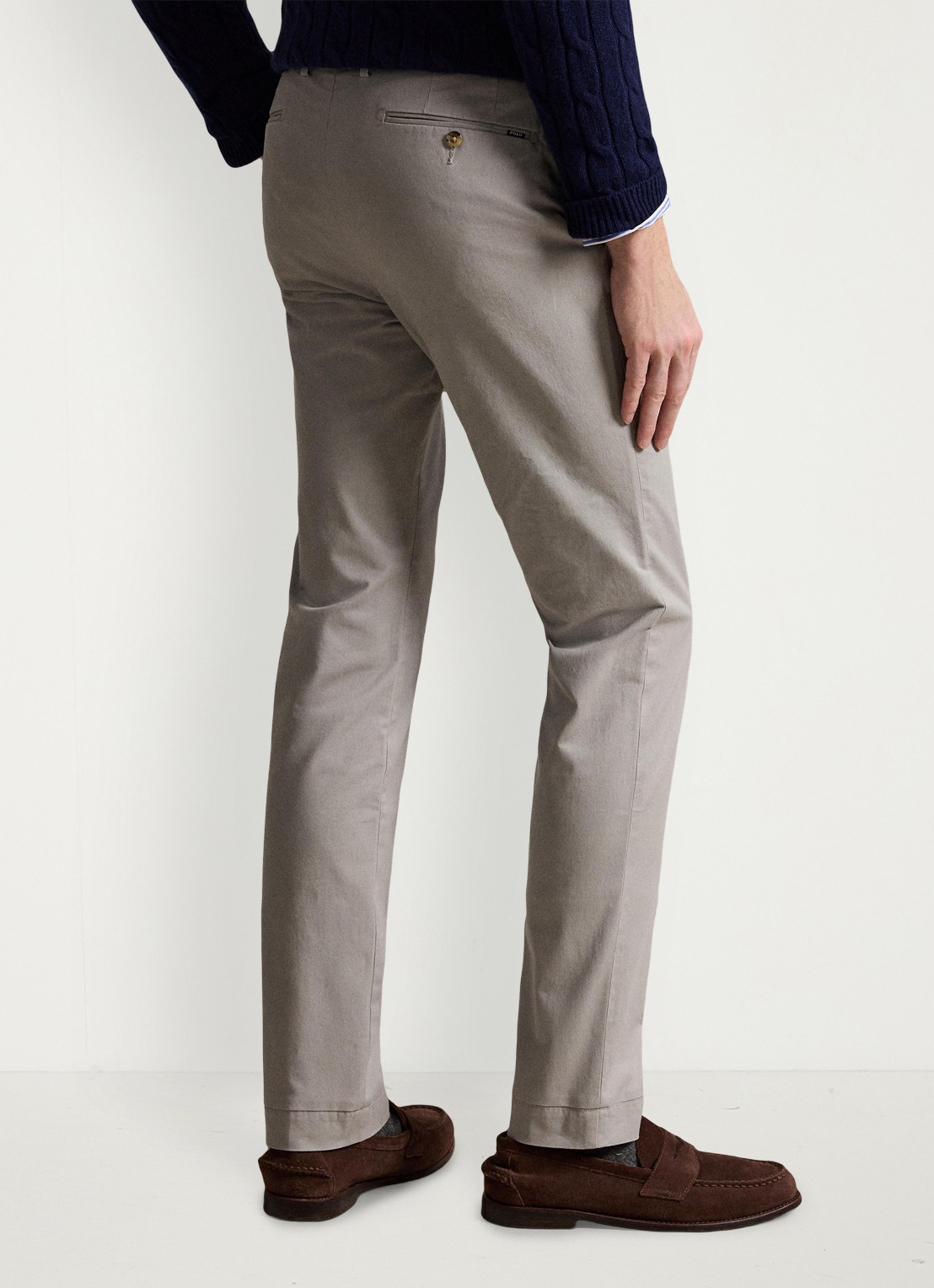 Ralph Lauren Greenwich slim fit chino met stretch - achterkant 3 grey fog / grijs