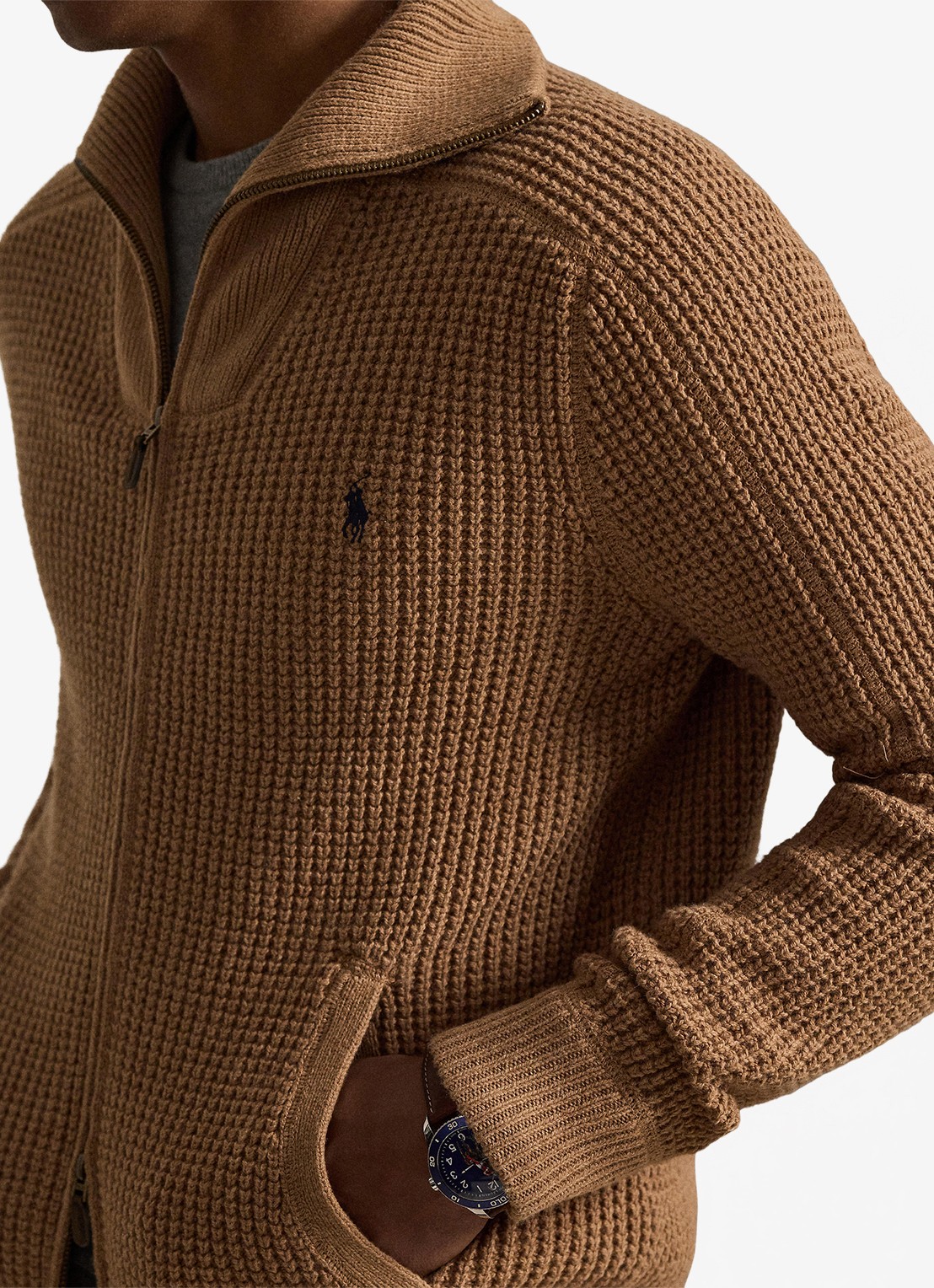Ralph Lauren Grofgebreid vest in wolblend met logoborduring - detail 5 brown sugar melange / bruin