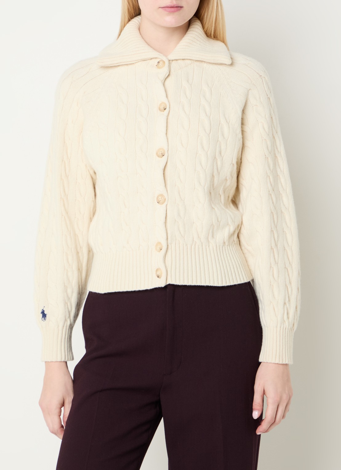 Ralph Lauren Kabelgebreid vest met kraag en logoborduring - detail gebroken wit