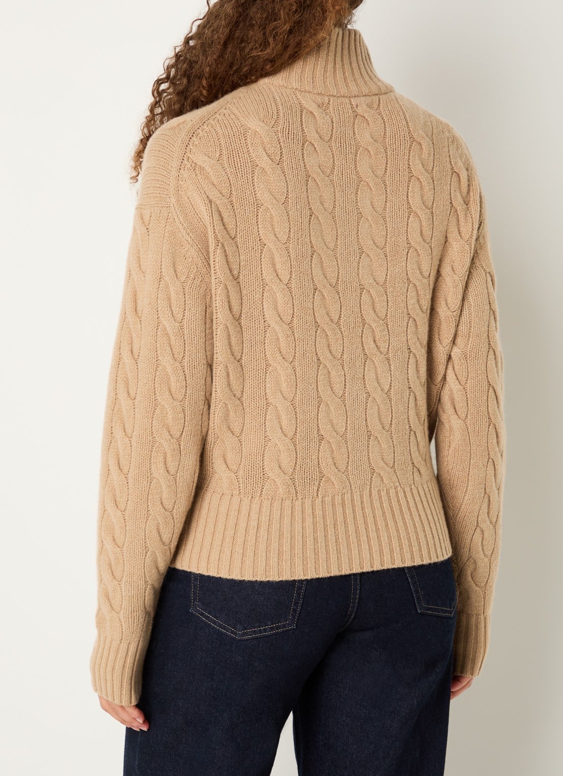 Ralph Lauren Kabelgebreide trui in kasjmierblend met halve rits en logoborduring - achterkant camel