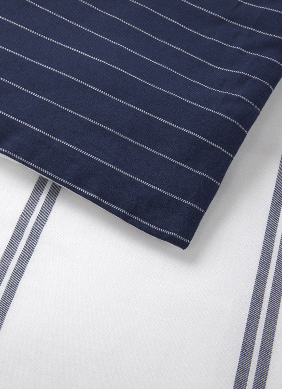 Ralph Lauren Kerrigan dekbedovertrek - exclusief kussenslopen - detail donkerblauw