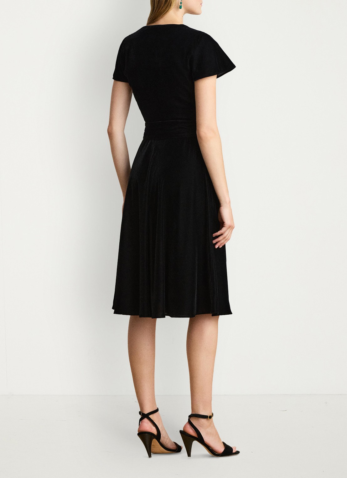 Ralph Lauren Midi wikkeljurk van fluweel met strikceintuur - achterkant black velvet / zwart