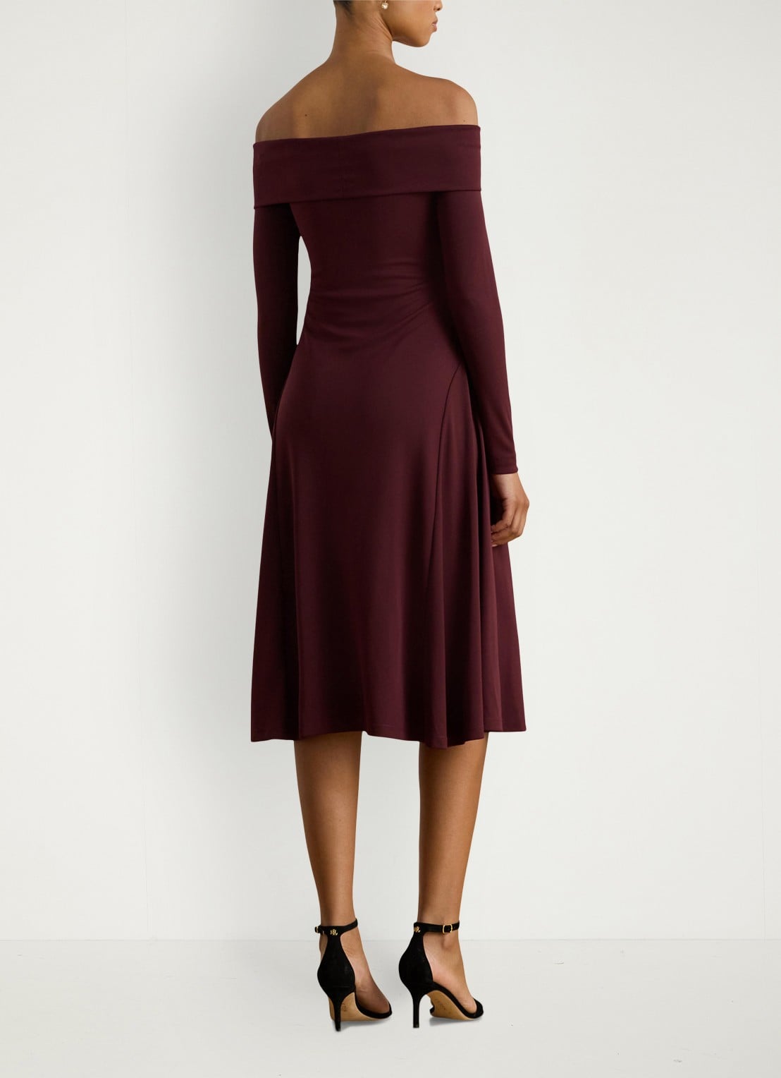 Ralph Lauren Off shoulder midi jurk met plooidetails - achterkant dark garnet / bordeauxrood