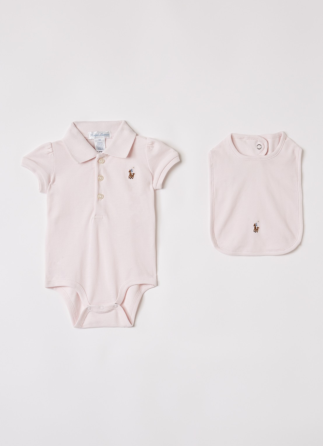 Ralph Lauren Set van romper met muts en slab in giftbox 3-delig - voorkant lichtroze
