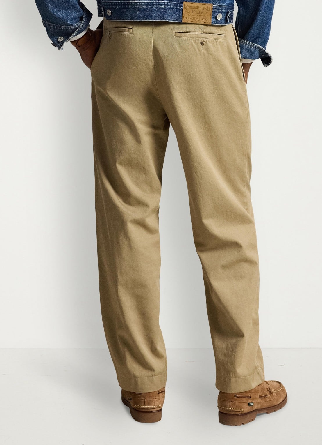 Ralph Lauren Suffield relaxed fit chino met plooidetail - achterkant 5 khaki hill / khaki