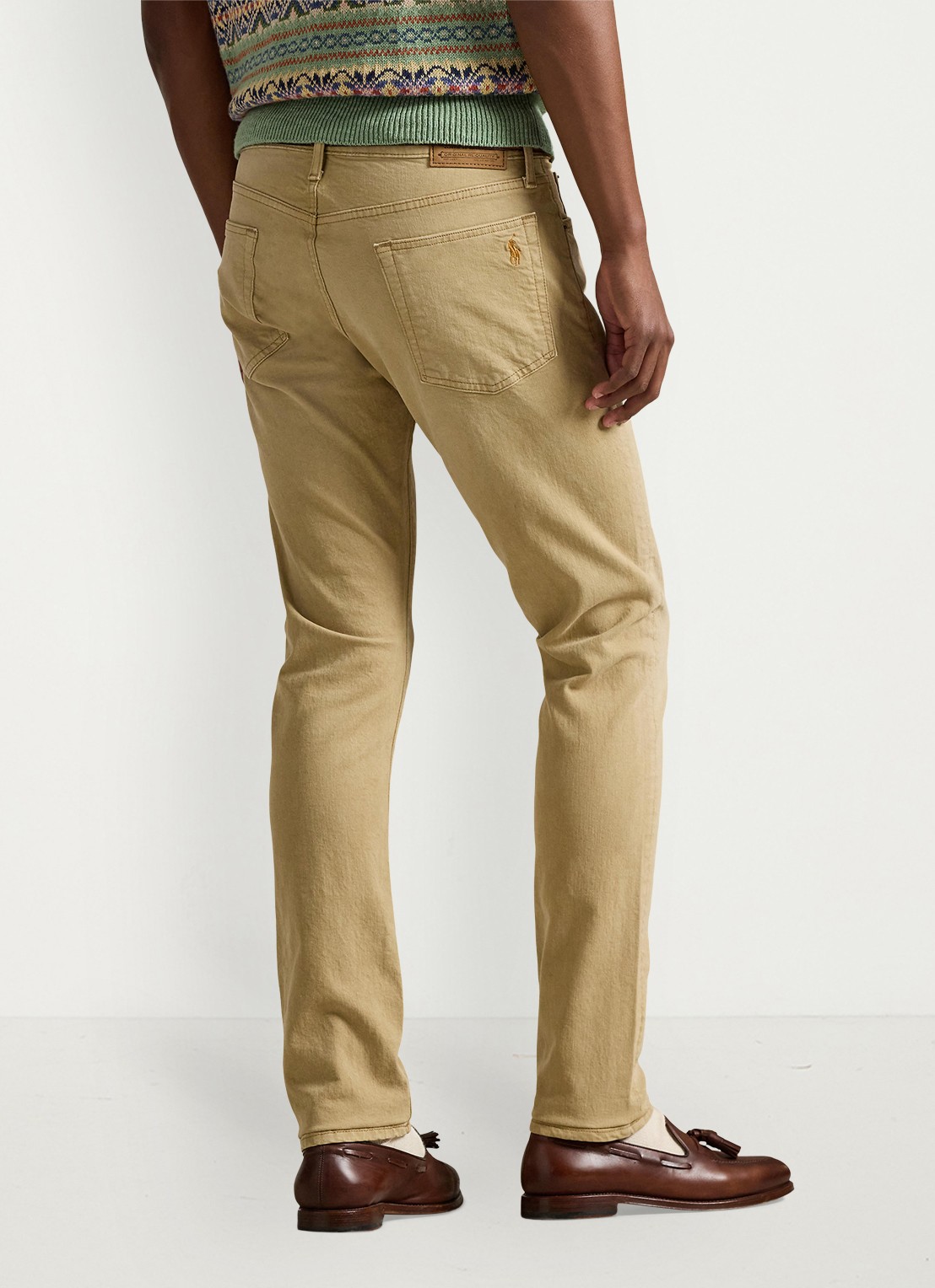 Ralph Lauren Sullivan slim fit jeans met gekleurde wassing - achterkant 5 hdn khaki hill / khaki