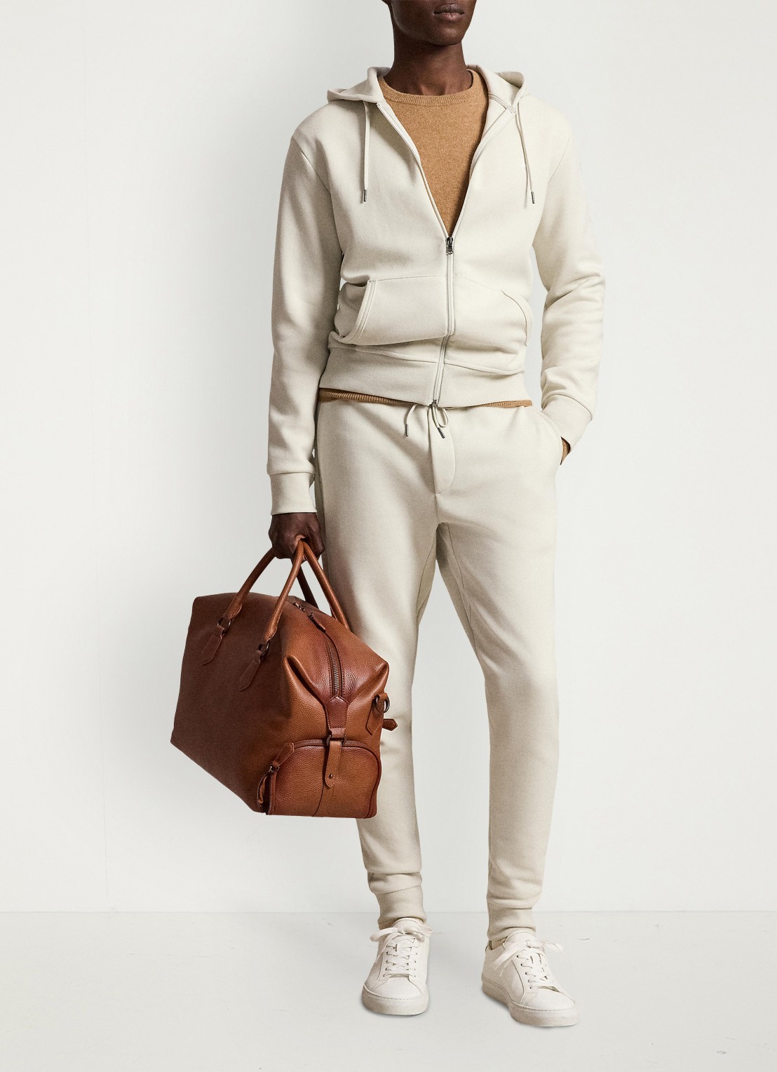 Ralph Lauren Tapered fit joggingbroek met logoborduring - voorkant 5 stone pebble / gebroken wit