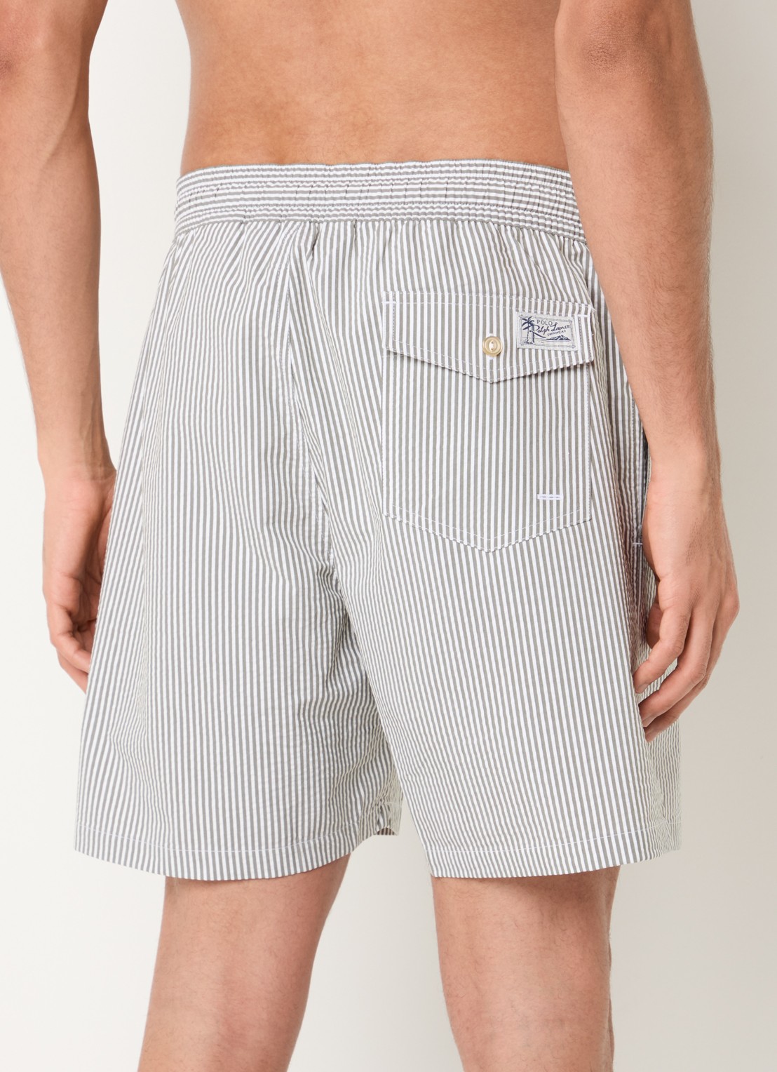 Ralph Lauren Traveler zwemshorts met streepprint en steekzakken - achterkant new olive seersucker / groen