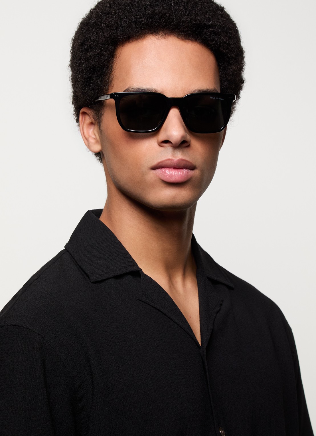 Ralph Lauren Wayfarer zonnebril gepolariseerd PH4224U  - voorkant 5 zwart