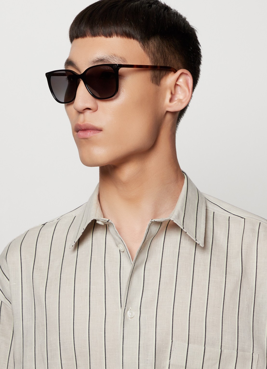 Ralph Lauren Wayfarer zonnebril gepolariseerd RA5293  - voorkant 4 zwart