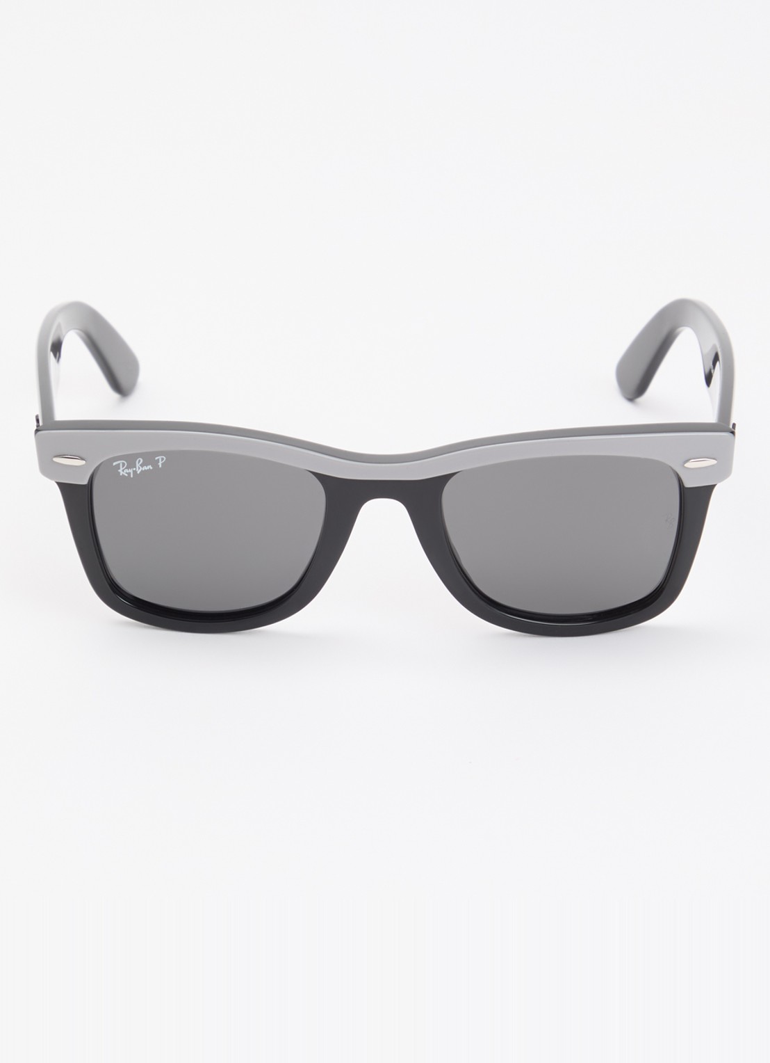 Ray-Ban Wayfarer zonnebril gepolariseerd RB2240 - detail zwart