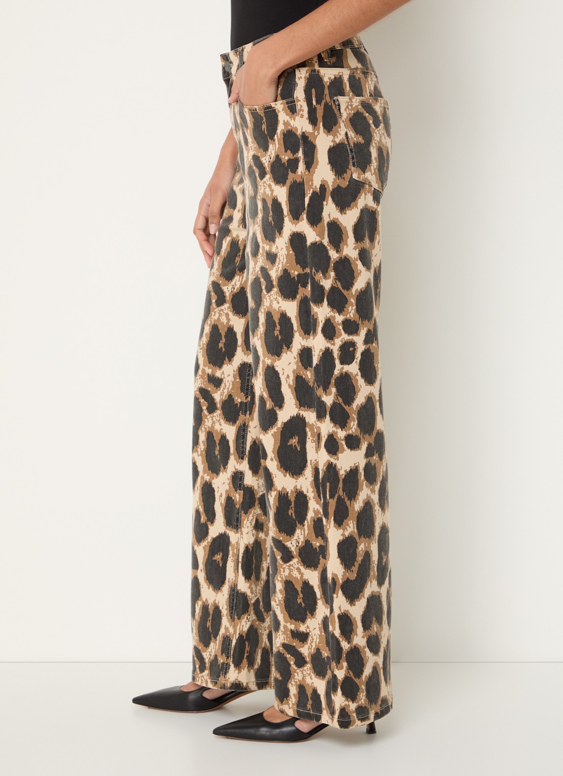 Refined Department Sunny high waist wide leg jeans met panterprint - detail 5 lichtbruin